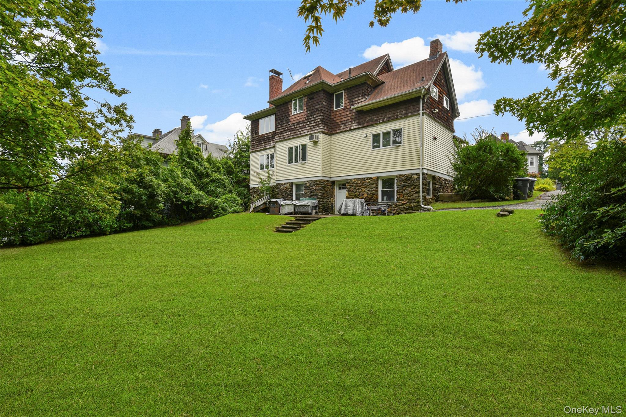 Single Family Ridgeview Avenue  Westchester County, NY 10606, MLS-1051224-33