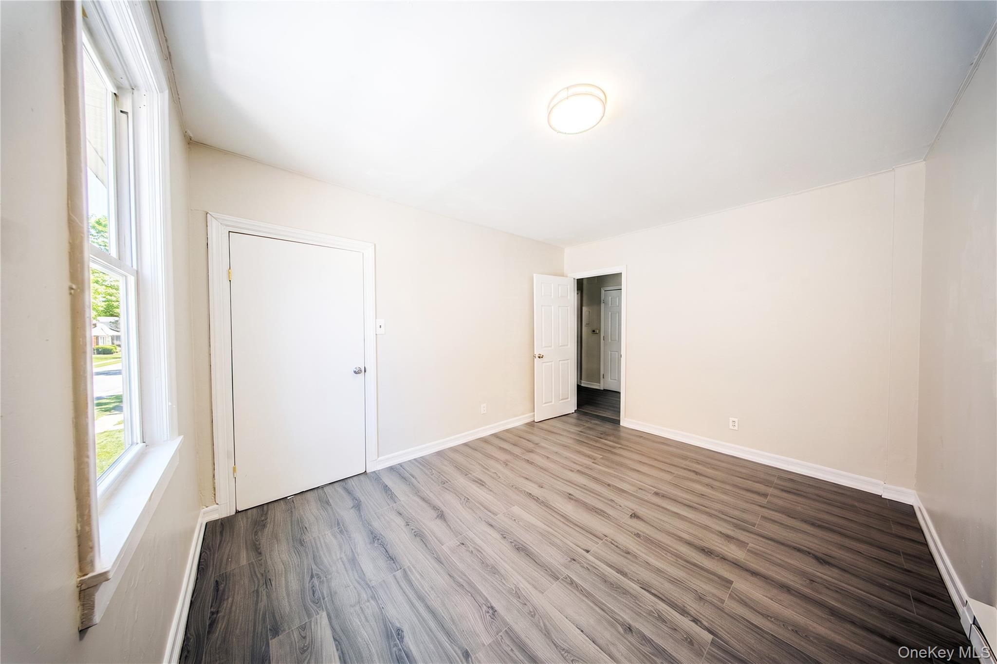 Single Family Palmer Avenue Bronx, NY 10466, MLS-1051260-20