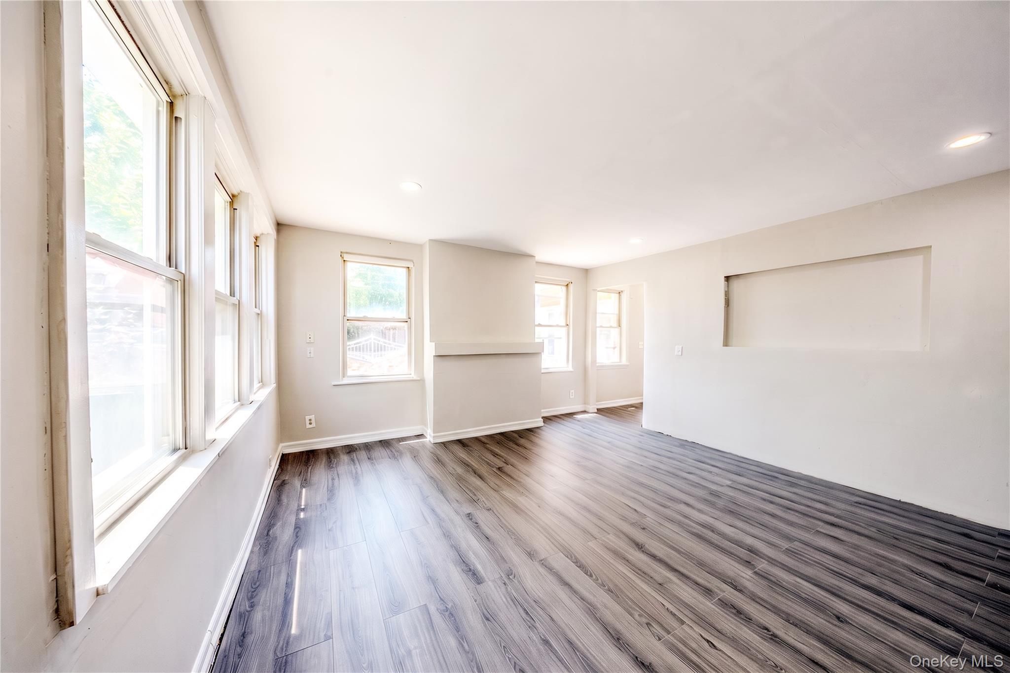 Single Family Palmer Avenue Bronx, NY 10466, MLS-1051260-22