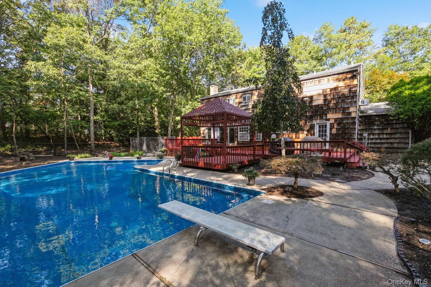 Single Family Kastal Drive Suffolk County, NY 11961, MLS-1051266-38