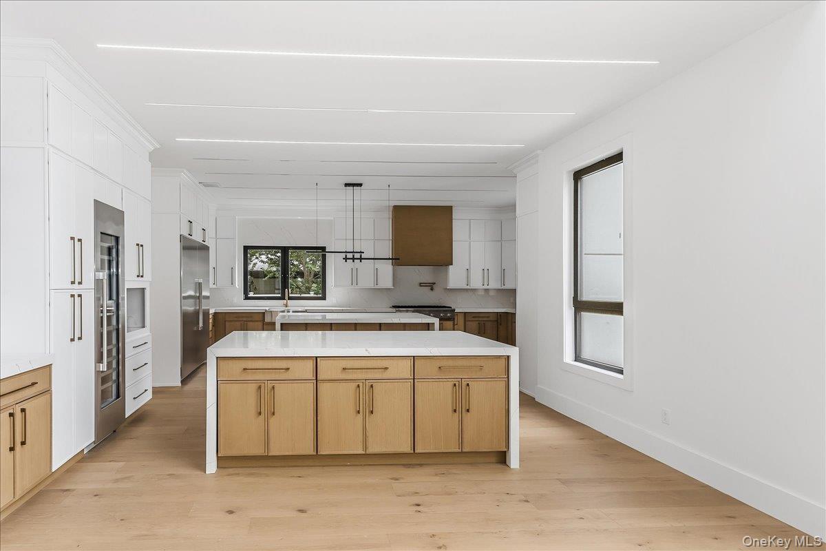 Single Family Westminster Avenue Suffolk County, NY 11746, MLS-1051281-11