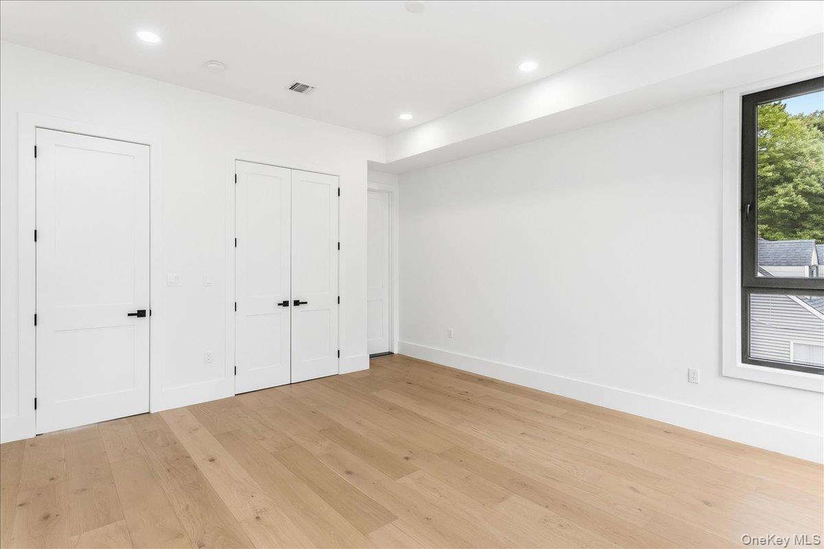 Single Family Westminster Avenue Suffolk County, NY 11746, MLS-1051281-42