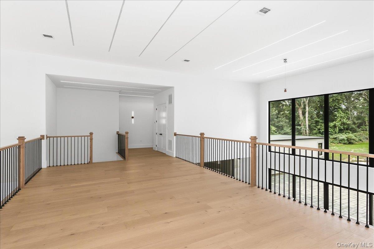 Single Family Westminster Avenue Suffolk County, NY 11746, MLS-1051281-44