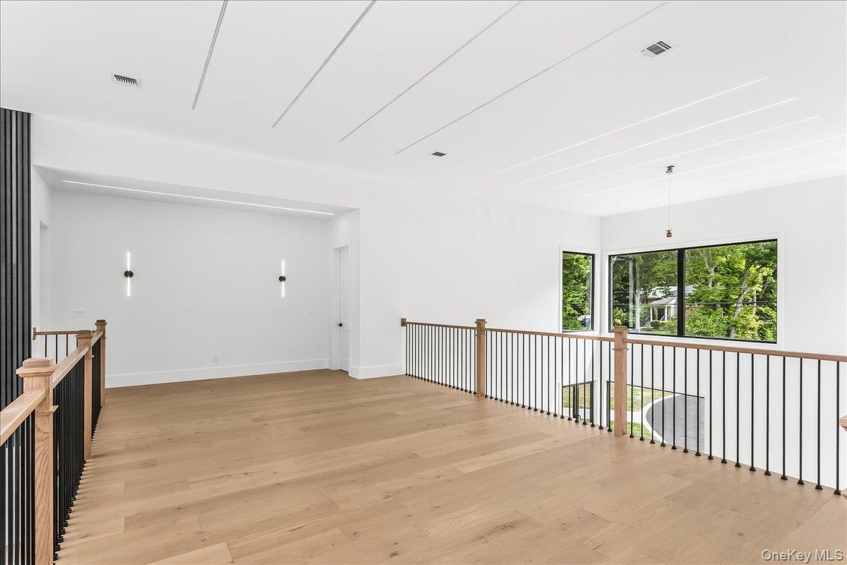 Single Family Westminster Avenue Suffolk County, NY 11746, MLS-1051281-45