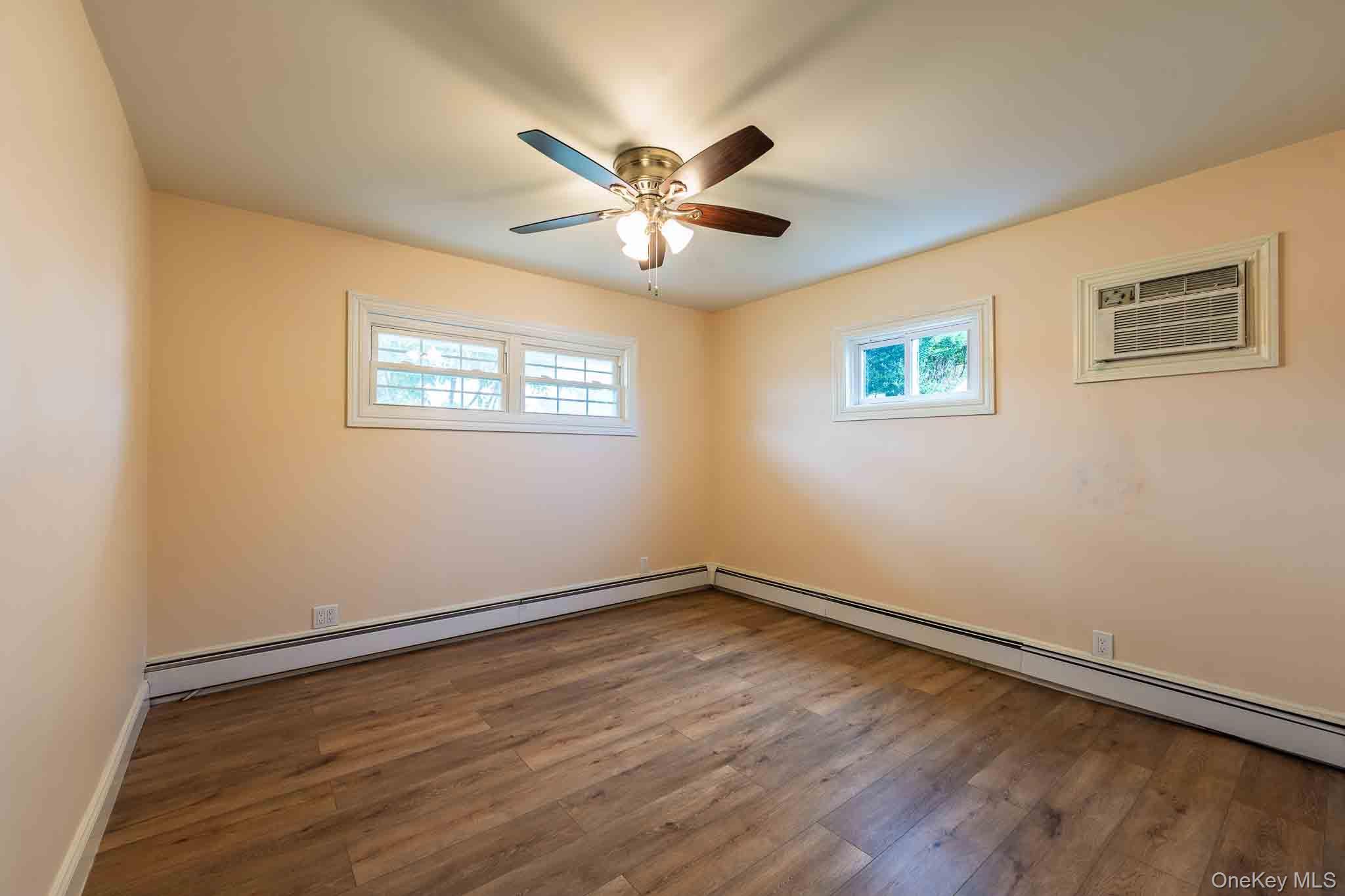 Single Family Park Lane  Nassau County, NY 11714, MLS-1051290-12