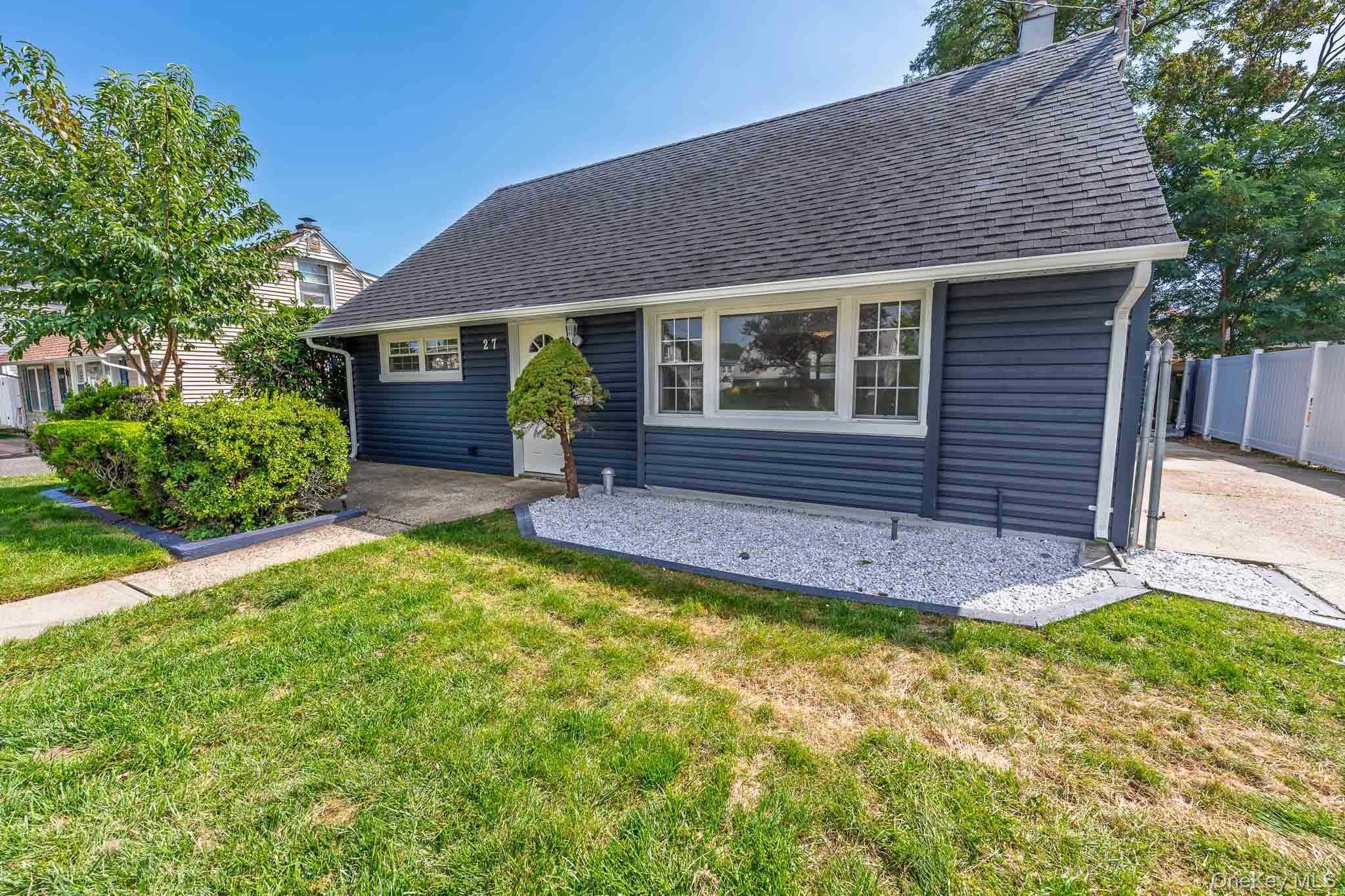 Single Family Park Lane  Nassau County, NY 11714, MLS-1051290-2
