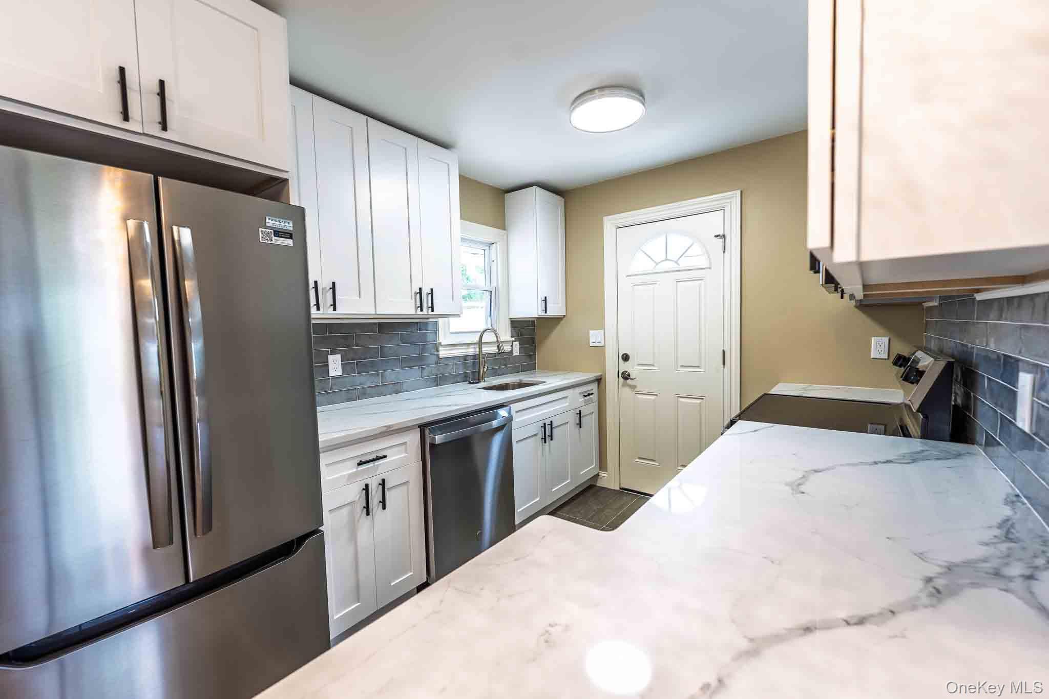Single Family Park Lane  Nassau County, NY 11714, MLS-1051290-5