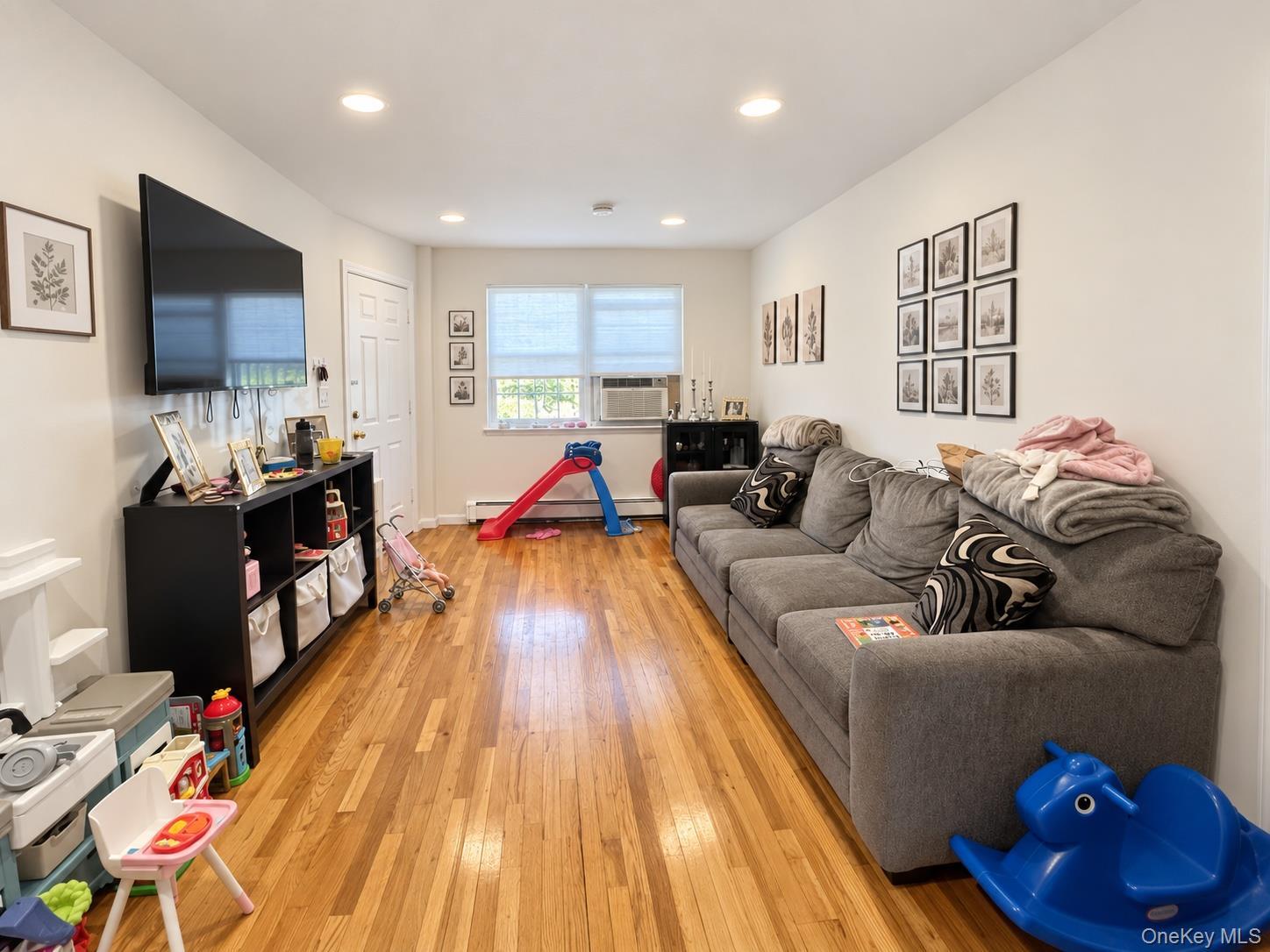 Single Family 141st Street  Queens, NY 11367, MLS-1051302-10