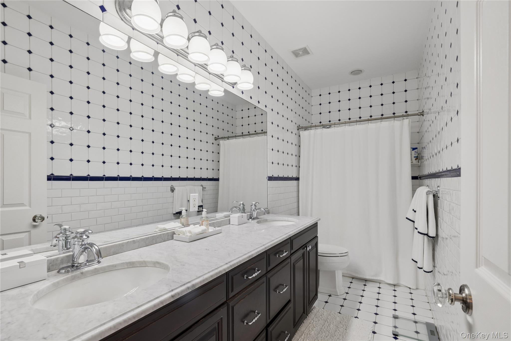 Single Family Esmond Avenue Suffolk County, NY 11747, MLS-1051306-23