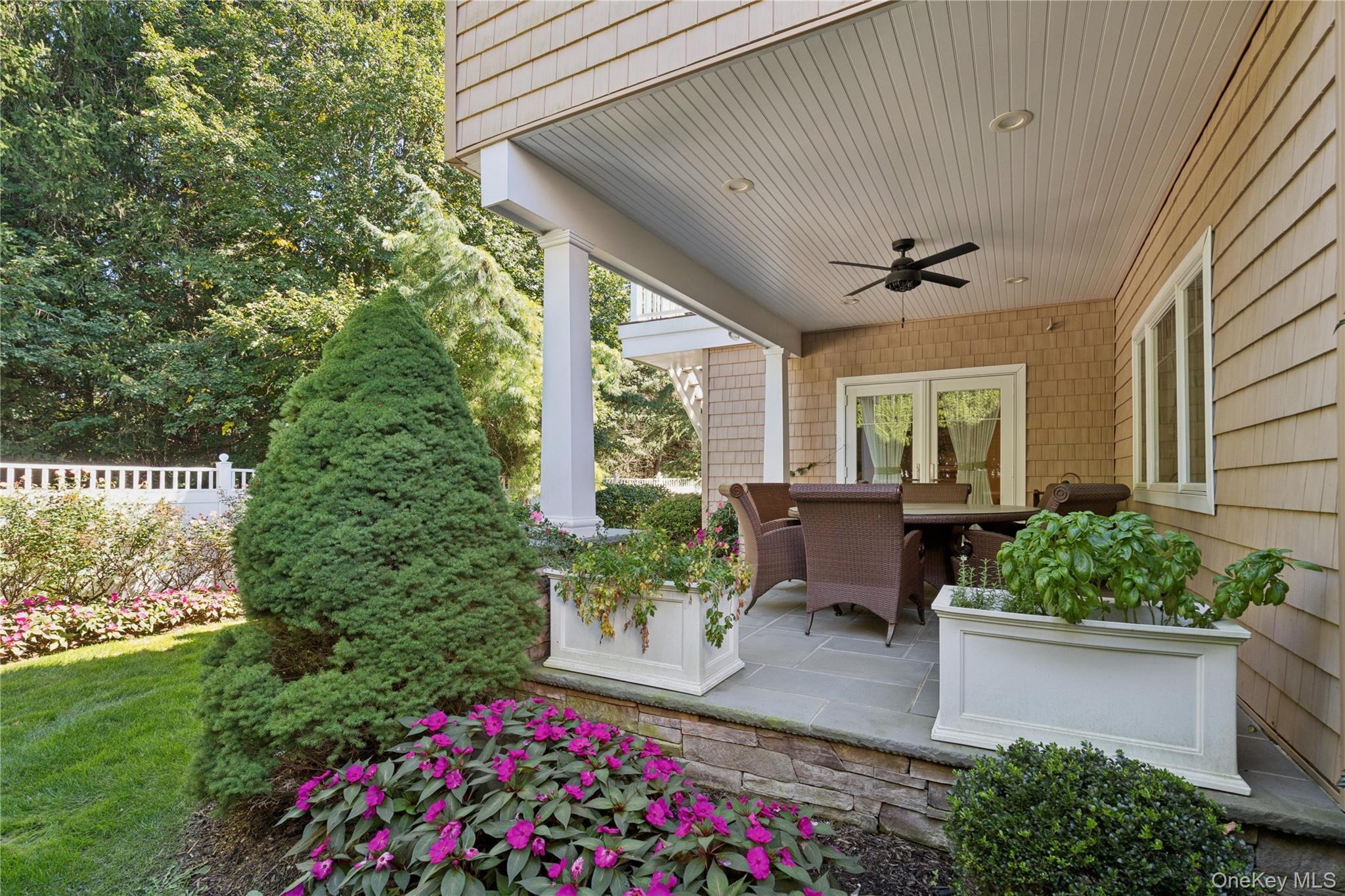 Single Family Esmond Avenue Suffolk County, NY 11747, MLS-1051306-35