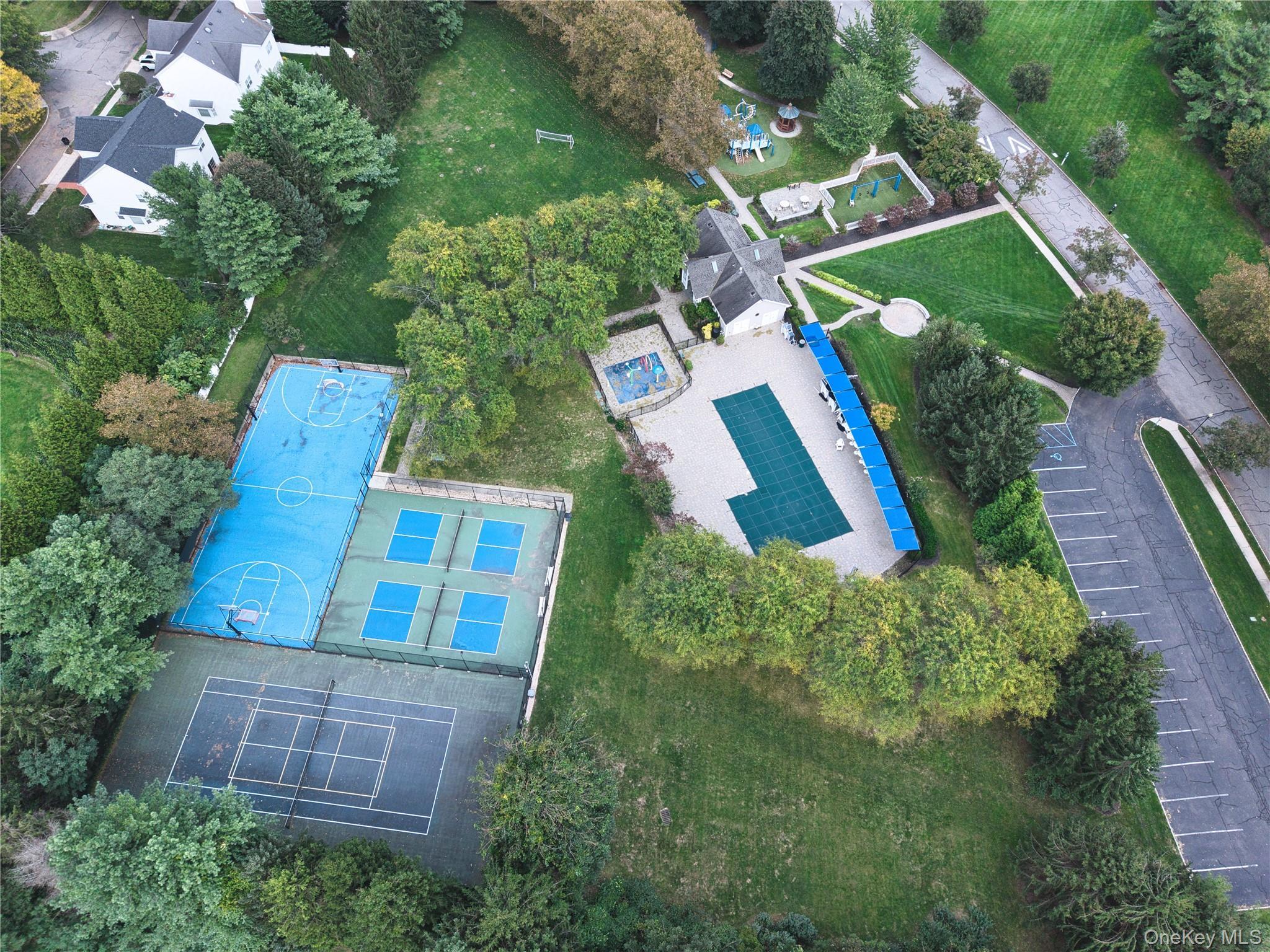 Single Family Esmond Avenue Suffolk County, NY 11747, MLS-1051306-37