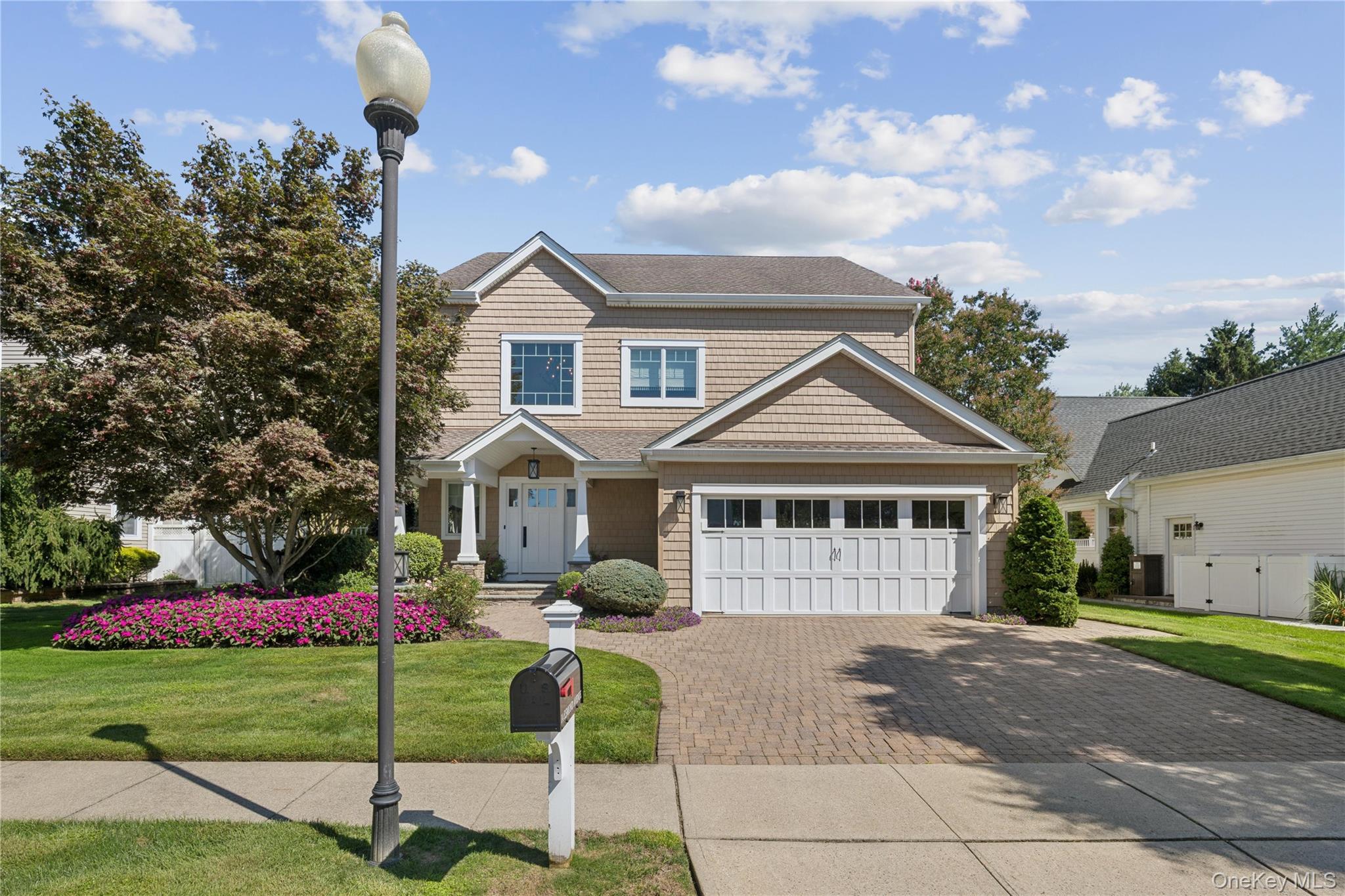 Single Family Esmond Avenue  Suffolk County, NY 11747, MLS-1051306-39