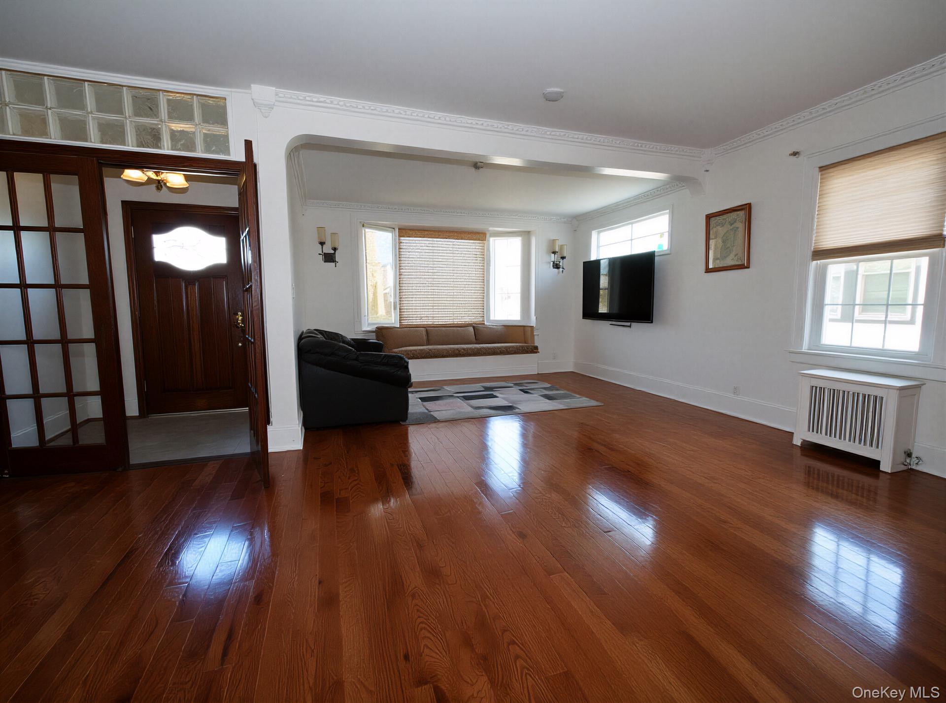 Single Family 233rd Street Queens, NY 11422, MLS-1051341-4