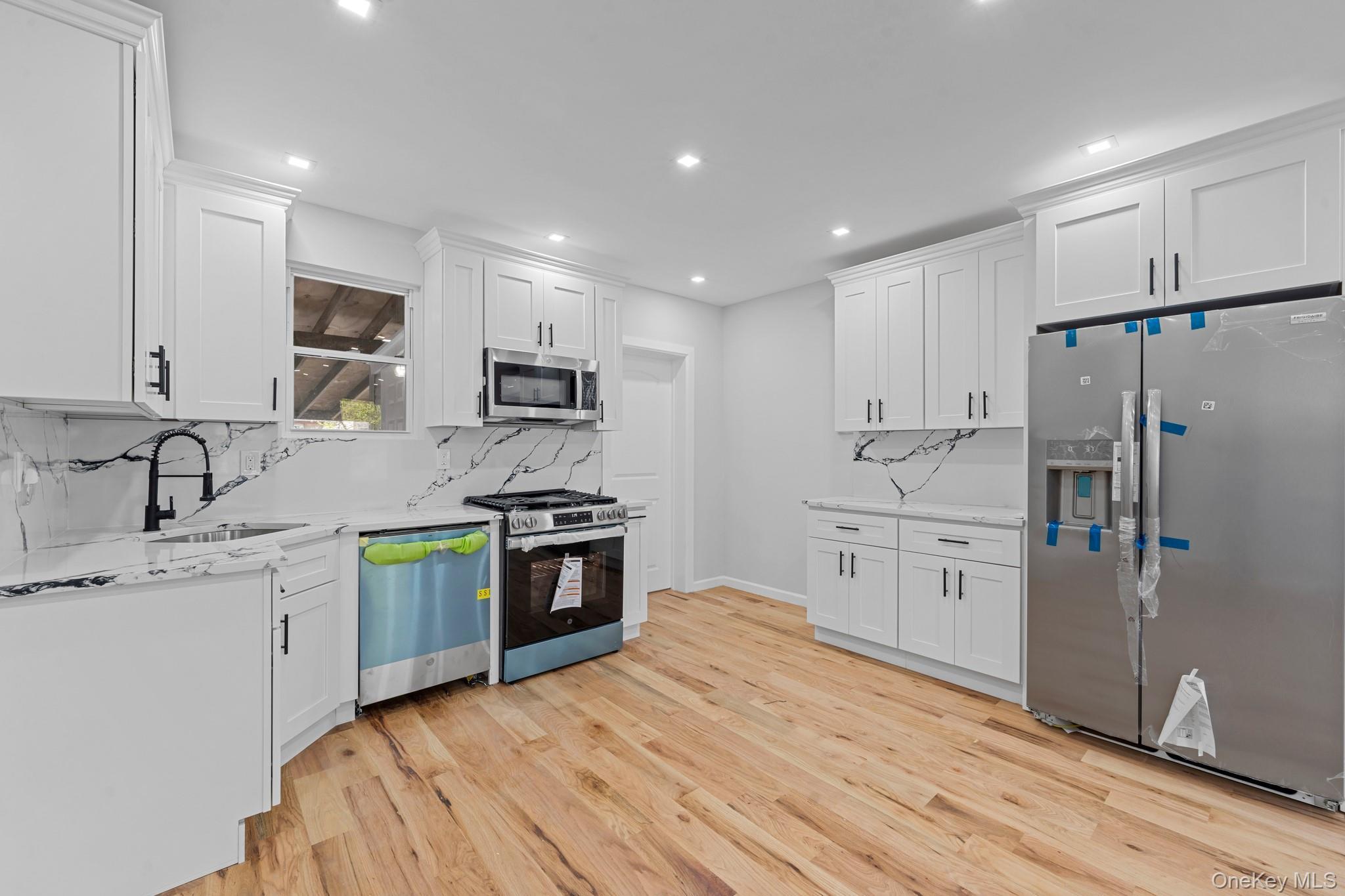 Single Family Crosby Avenue Brooklyn, NY 11207, MLS-1051347-3