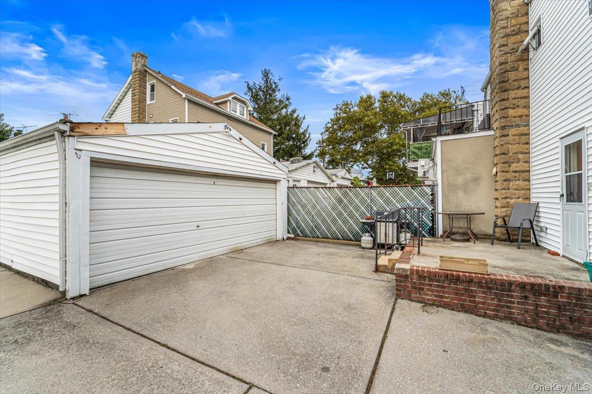 Single Family 34th Avenue  Queens, NY 11361, MLS-1051348-11