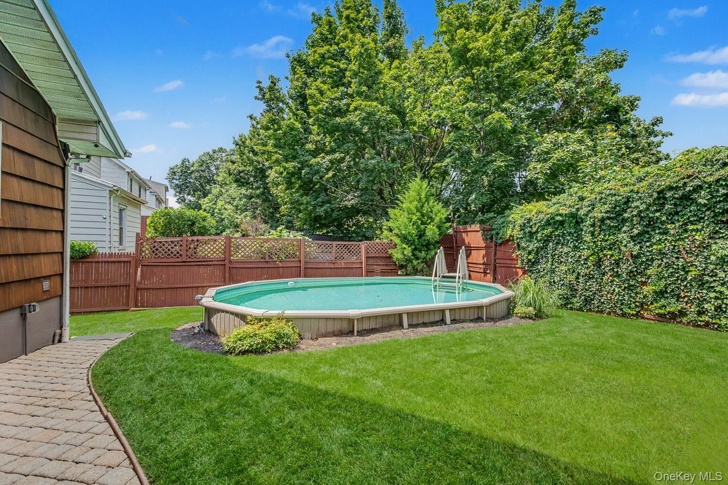 Single Family 13th Avenue Queens, NY 11357, MLS-1051378-23