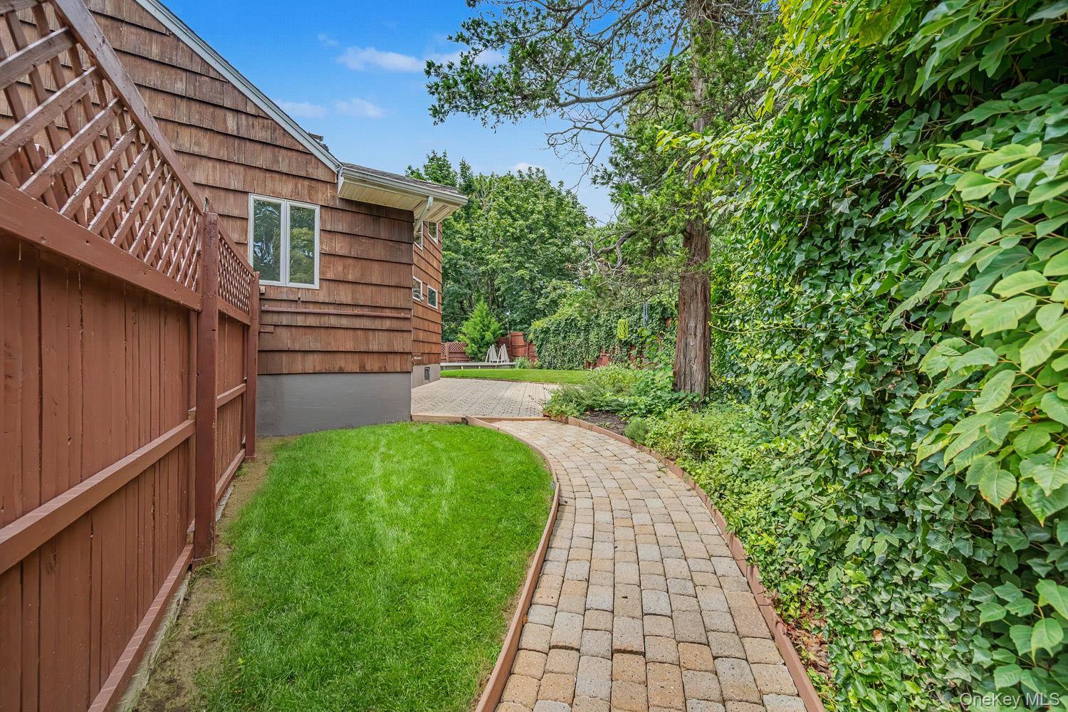 Single Family 13th Avenue Queens, NY 11357, MLS-1051378-26
