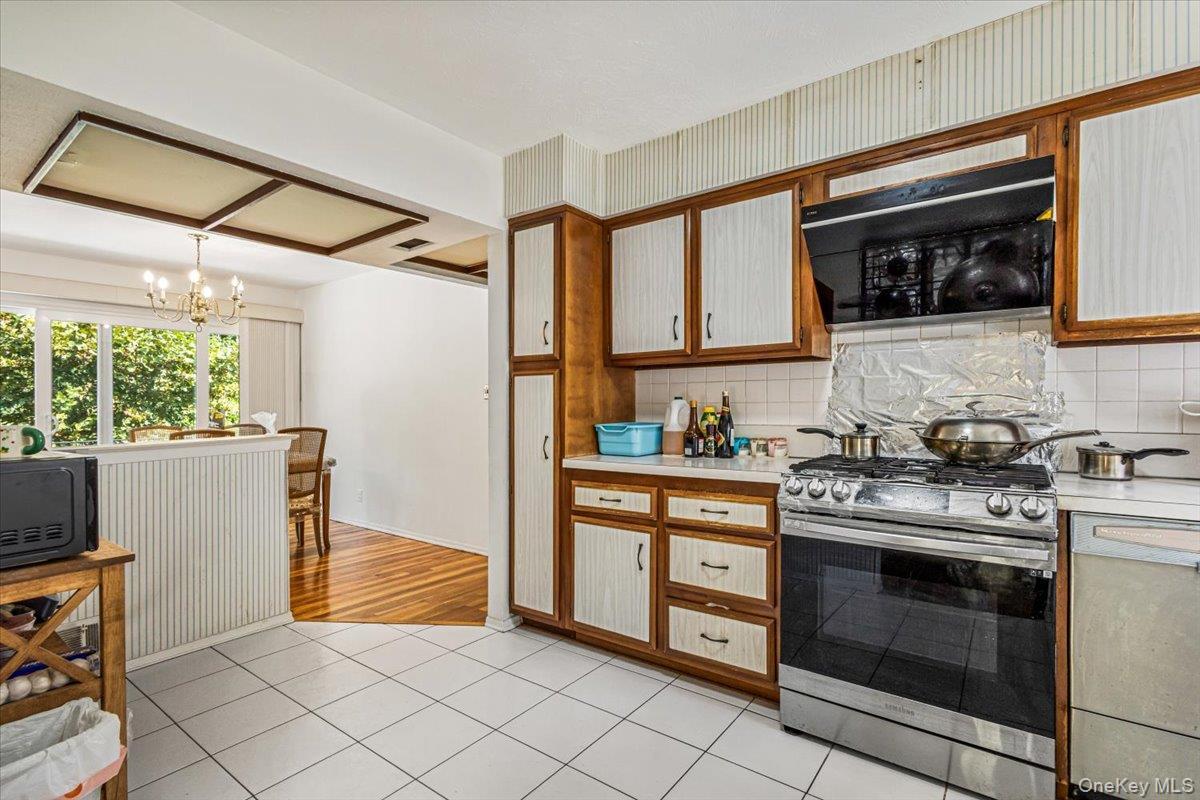 Single Family 137th Street Queens, NY 11356, MLS-1051380-6