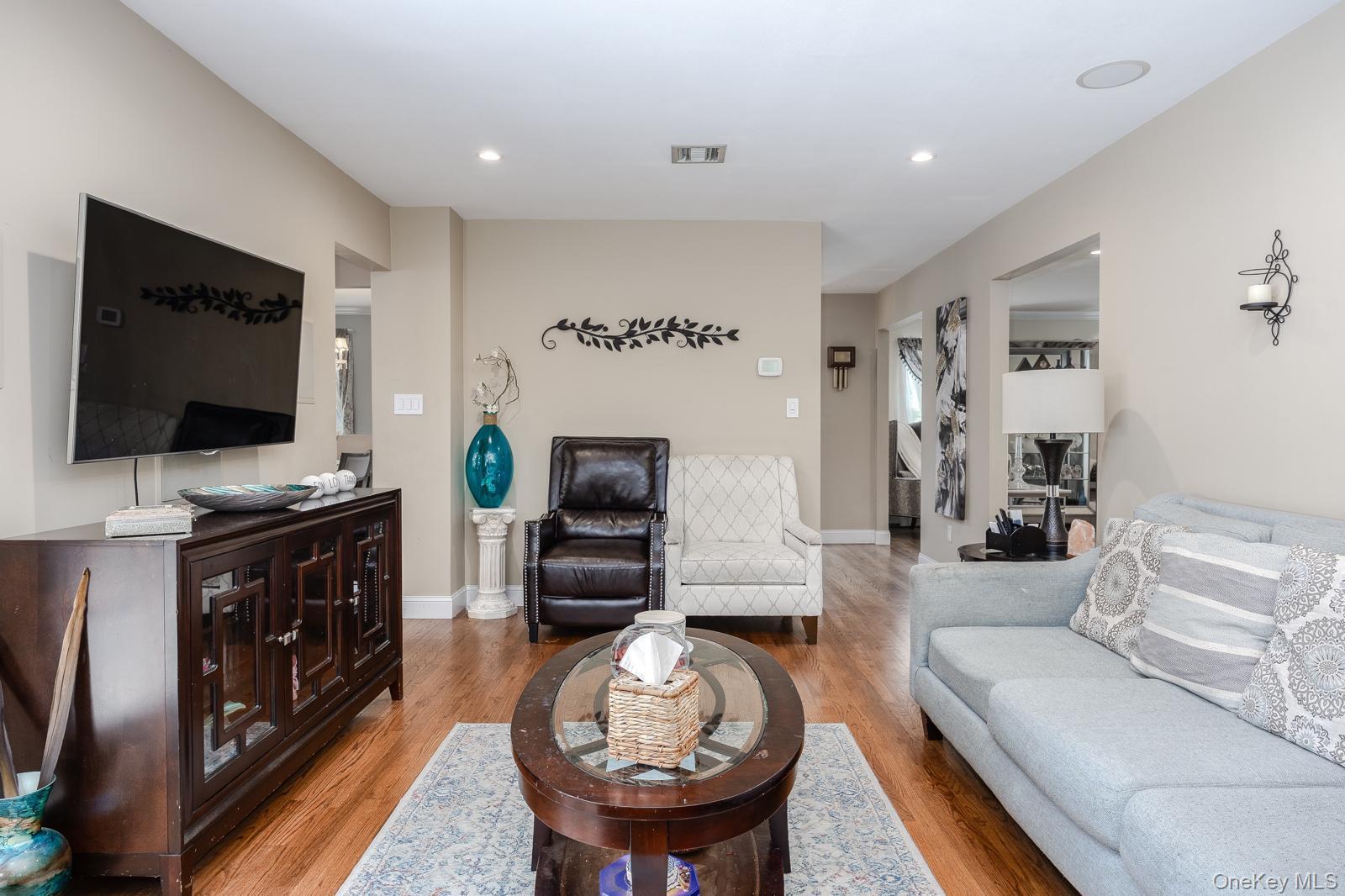 Single Family Upper Sheep Pasture Road  Suffolk County, NY 11733, MLS-1051404-7