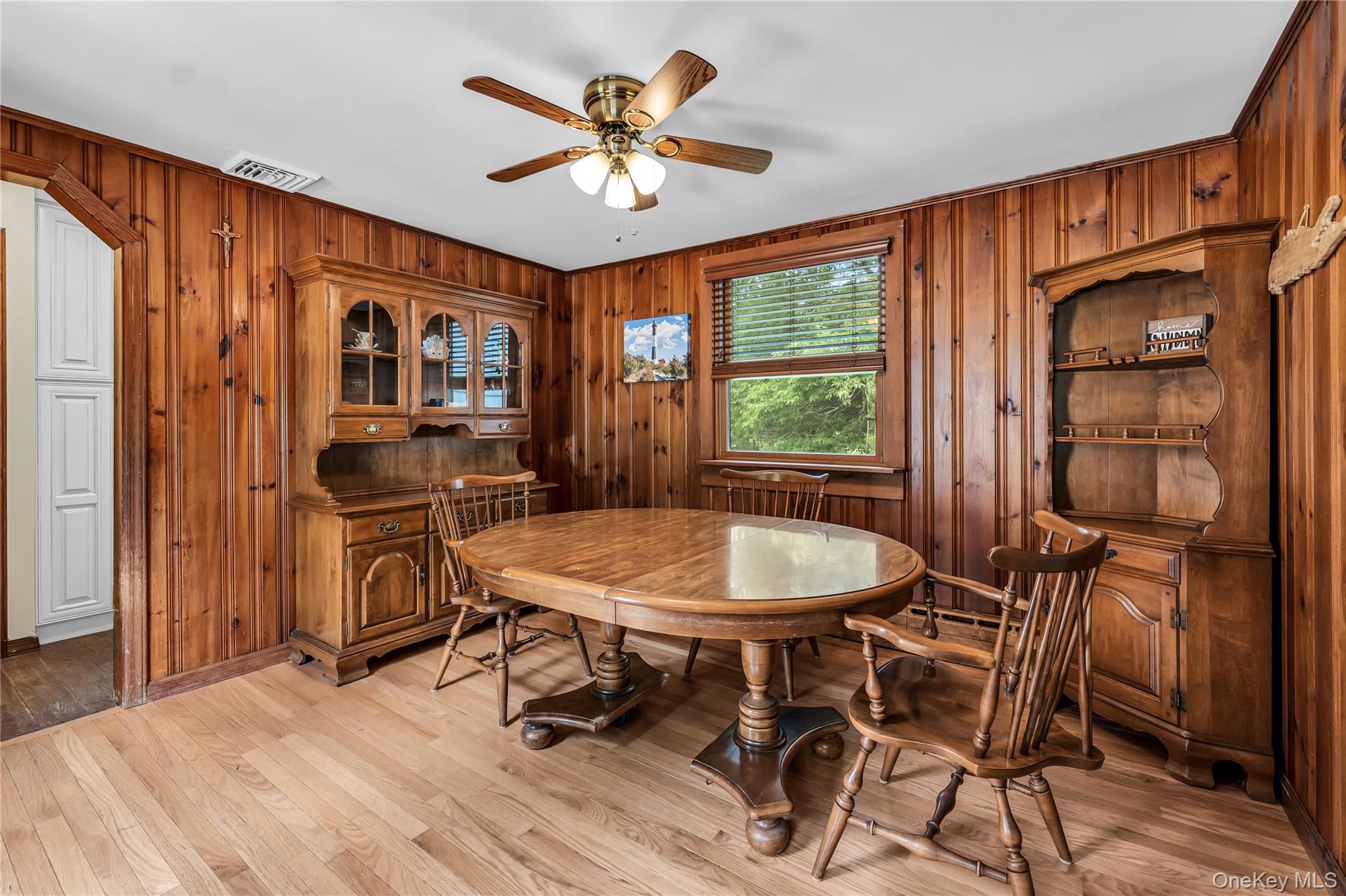 Single Family Hawkins Lane Suffolk County, NY 11719, MLS-1051406-13