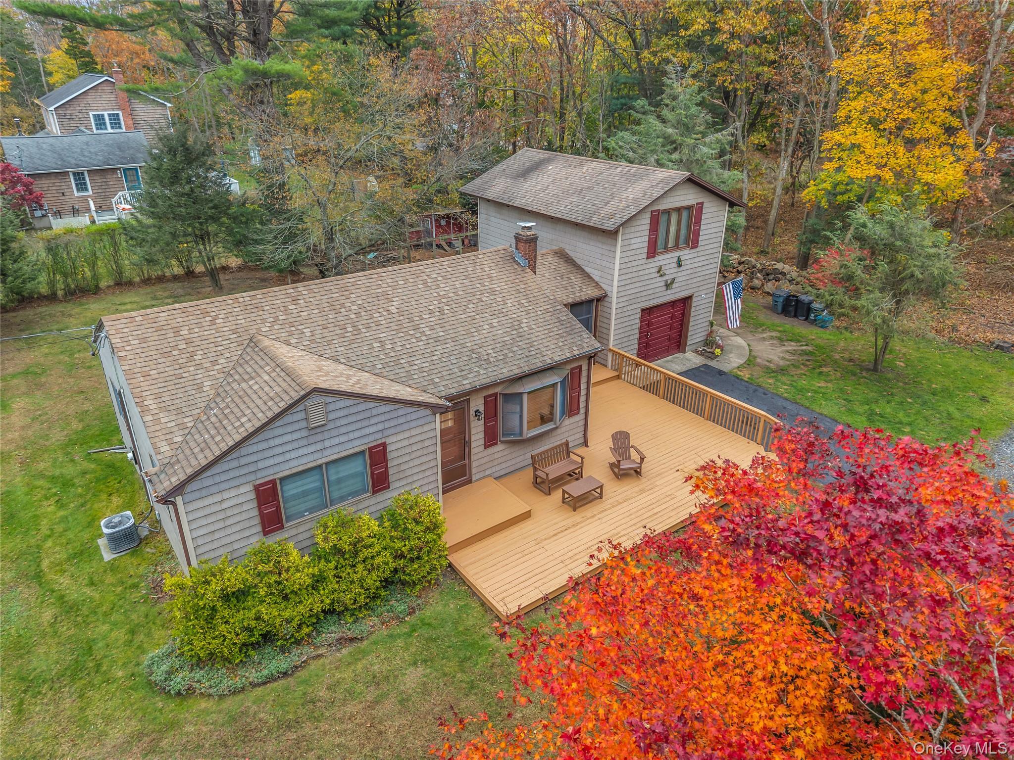 Single Family Hawkins Lane Suffolk County, NY 11719, MLS-1051406-2