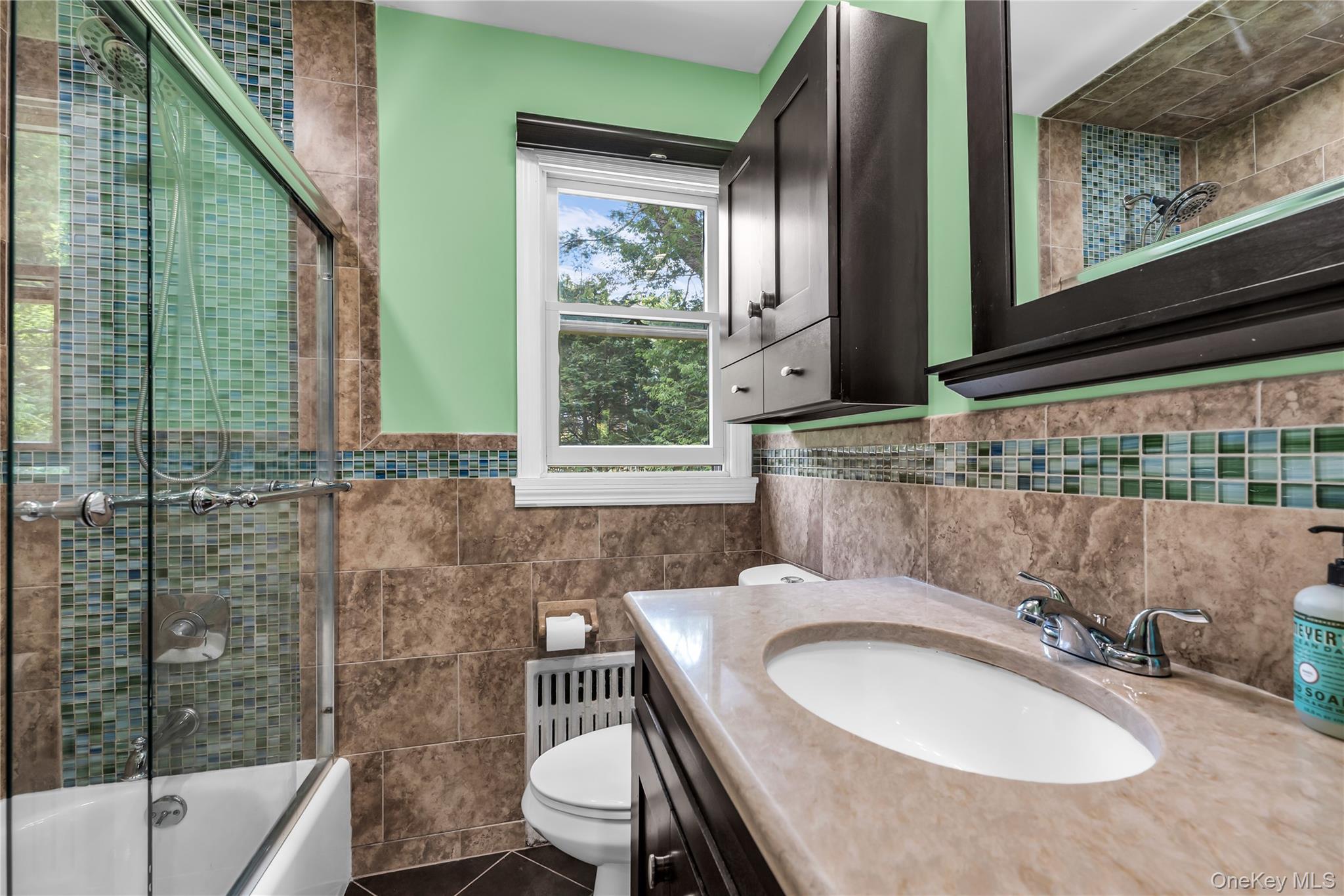 Single Family Hawkins Lane Suffolk County, NY 11719, MLS-1051406-20