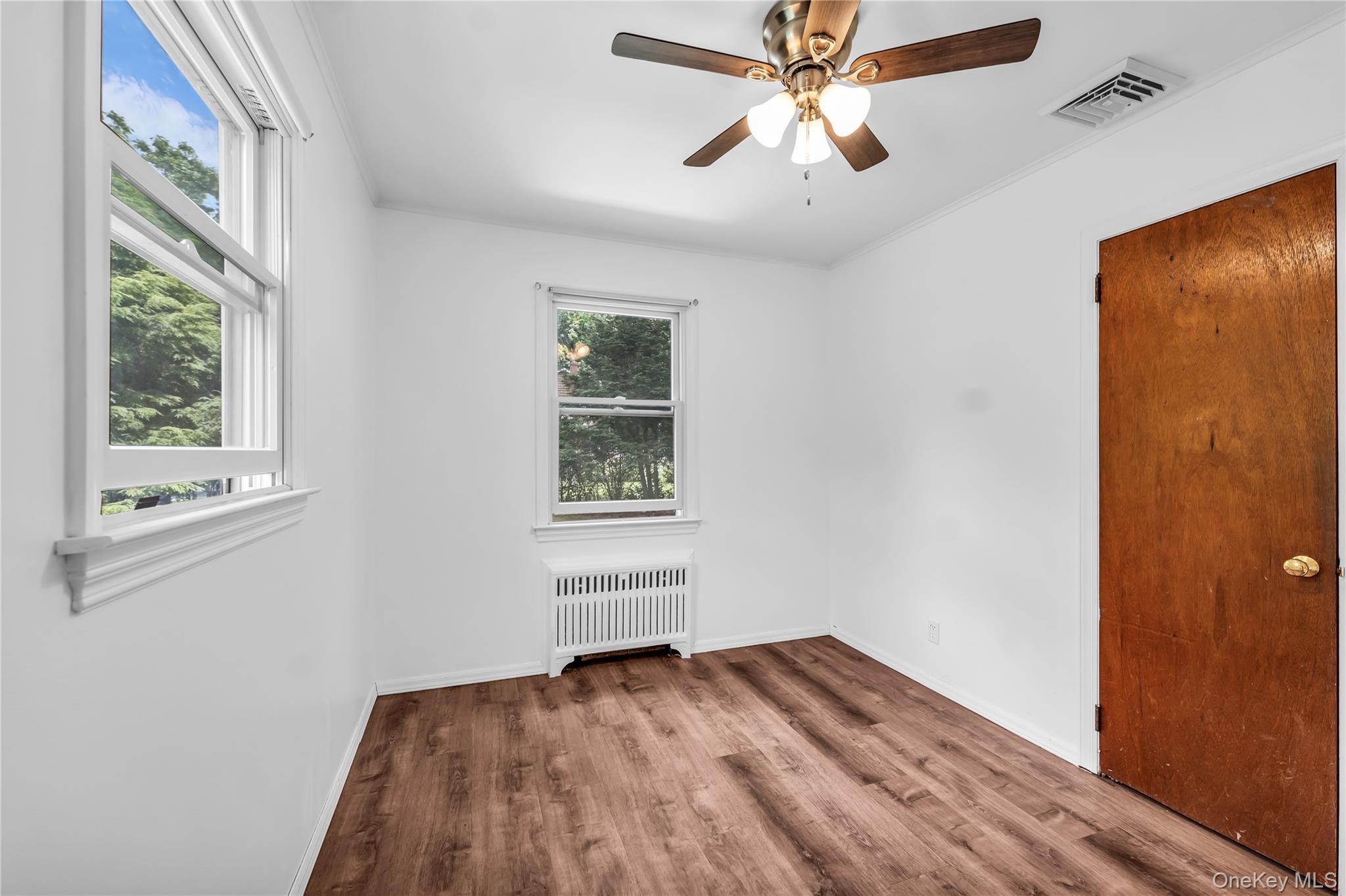Single Family Hawkins Lane Suffolk County, NY 11719, MLS-1051406-31