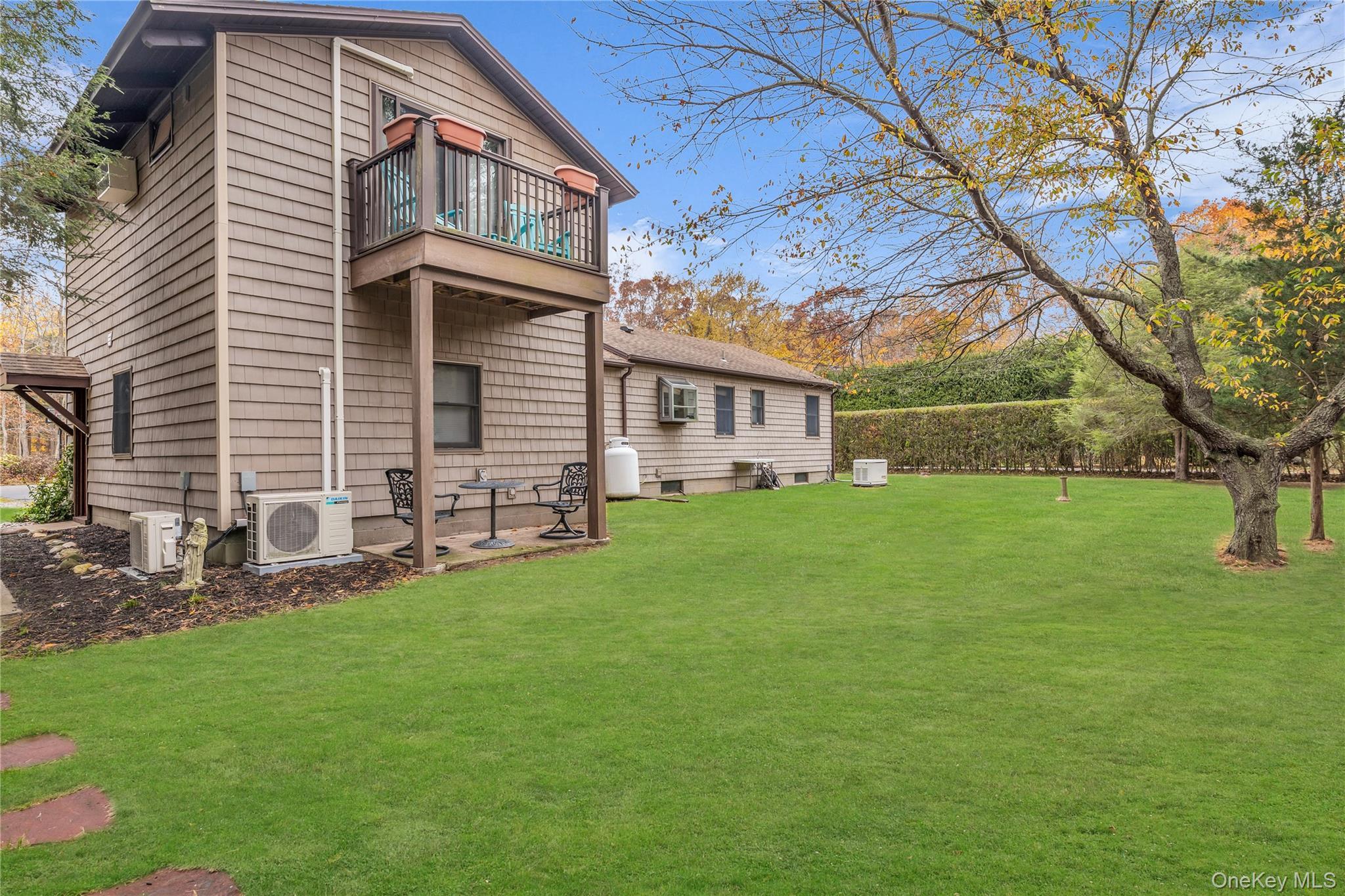 Single Family Hawkins Lane Suffolk County, NY 11719, MLS-1051406-40