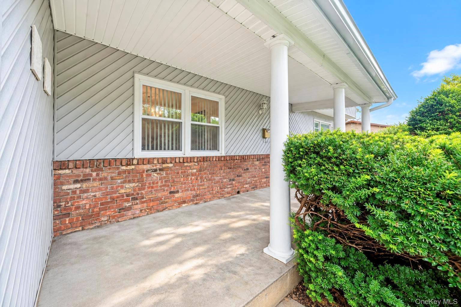 Single Family Waterford Drive Suffolk County, NY 11798, MLS-1051429-3