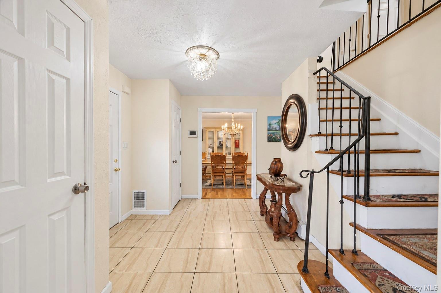 Single Family Waterford Drive Suffolk County, NY 11798, MLS-1051429-6
