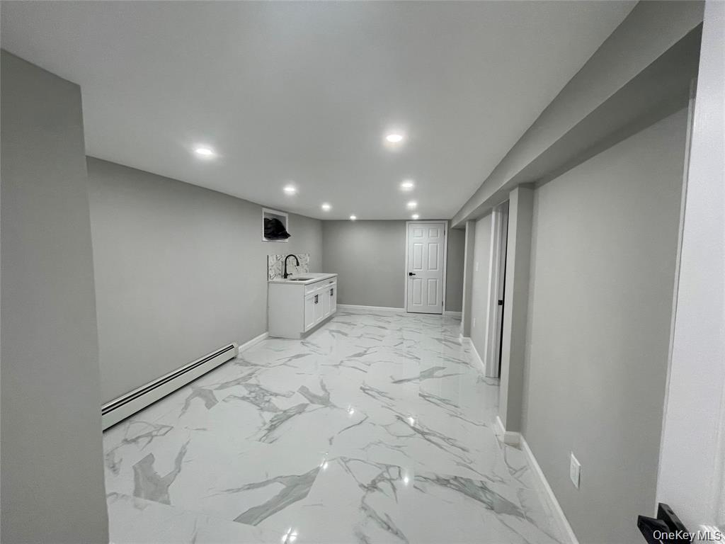Single Family Bedell Street Queens, NY 11413, MLS-1051446-17