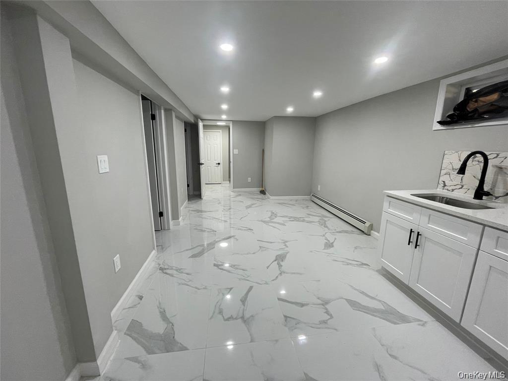Single Family Bedell Street Queens, NY 11413, MLS-1051446-20