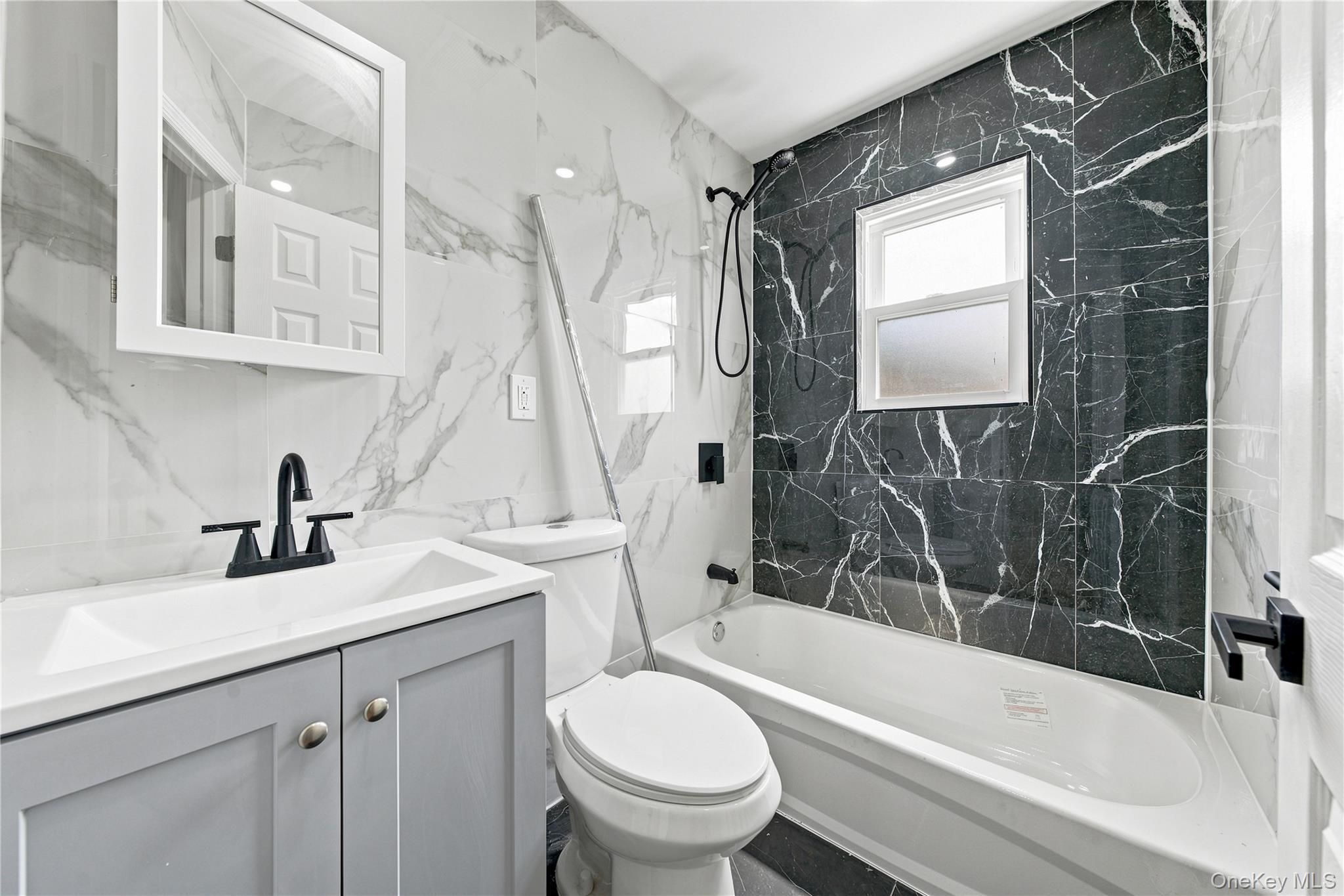 Single Family Bedell Street Queens, NY 11413, MLS-1051446-7