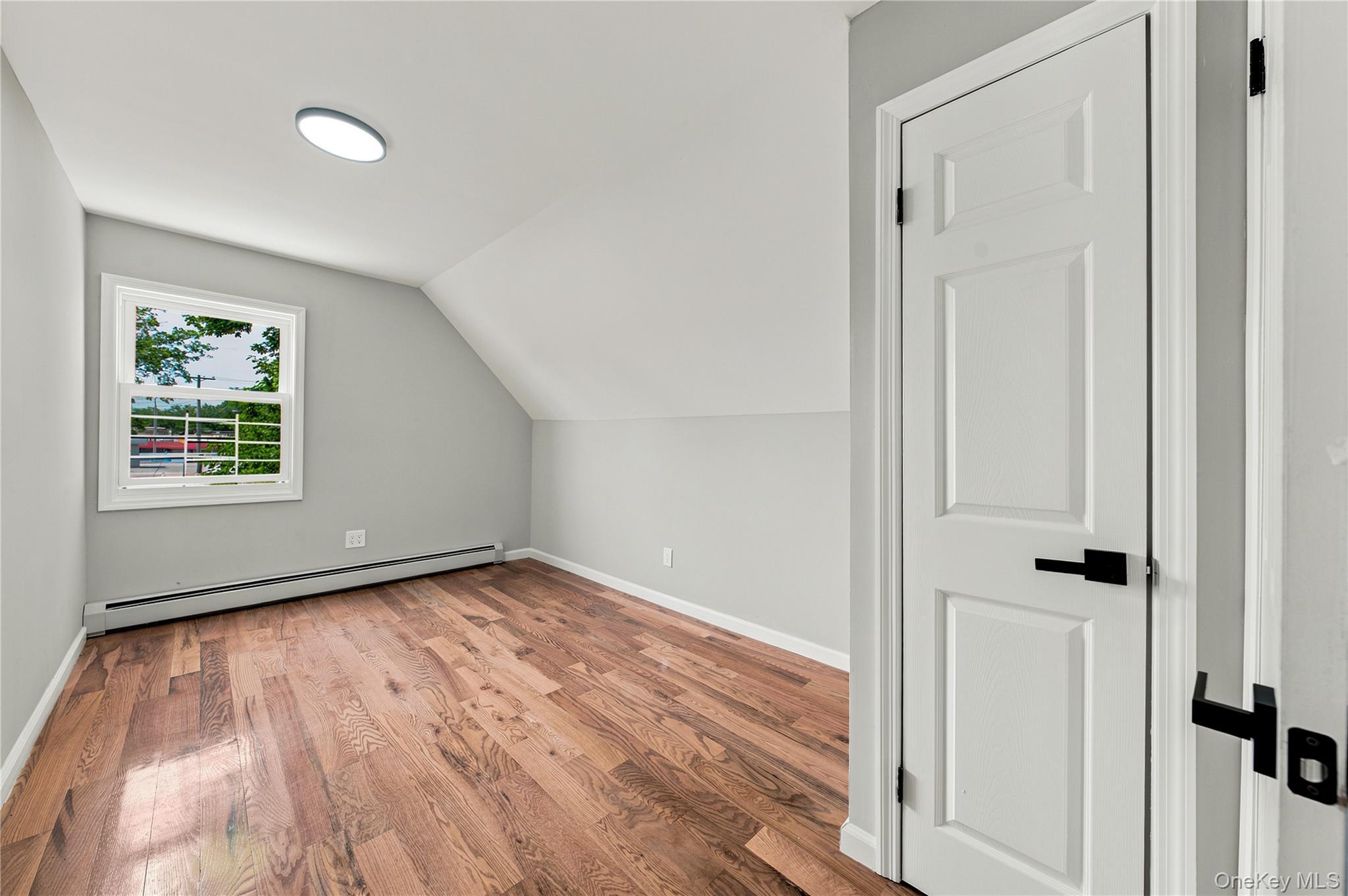 Single Family Bedell Street Queens, NY 11413, MLS-1051446-8