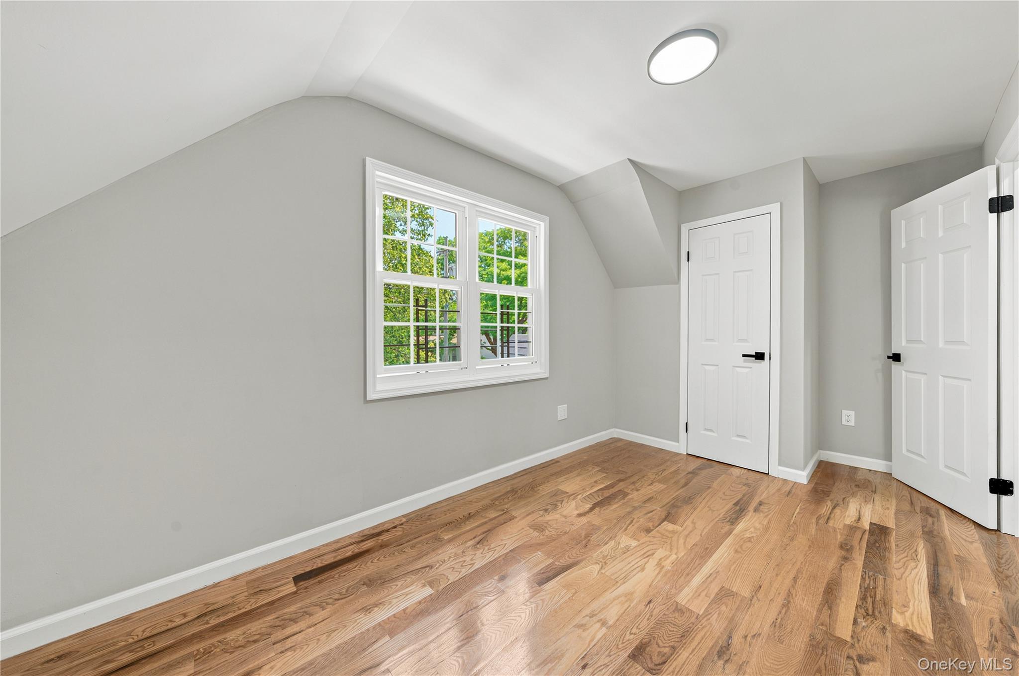 Single Family Bedell Street Queens, NY 11413, MLS-1051446-9