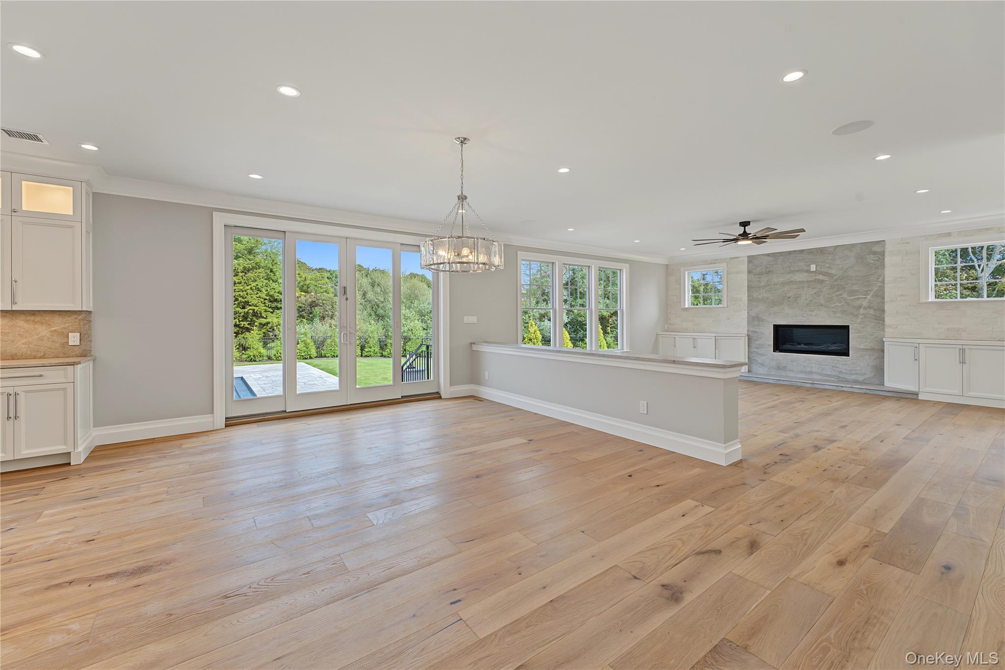 Single Family Jareds Path Suffolk County, NY 11719, MLS-1051454-11