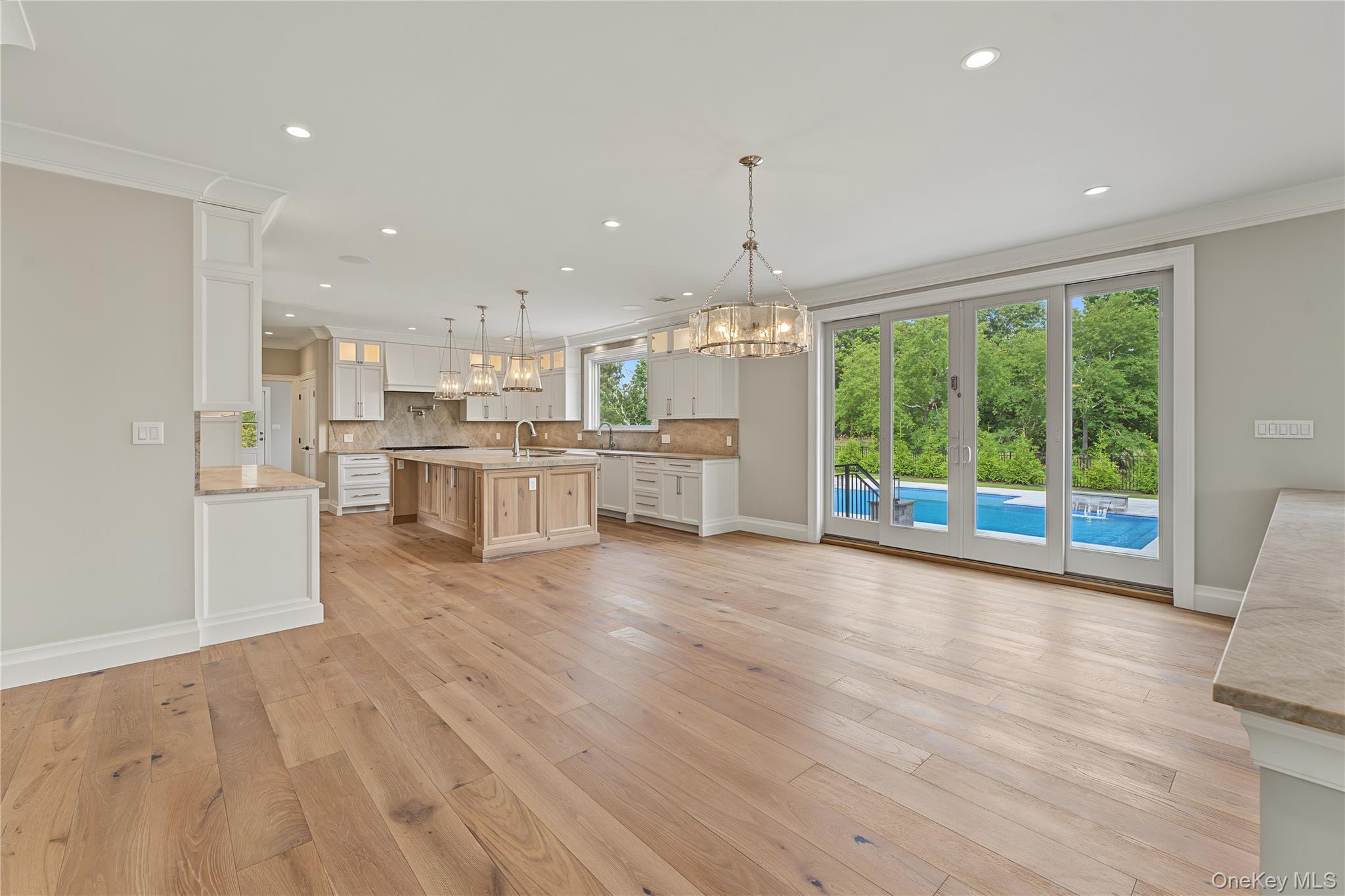 Single Family Jareds Path Suffolk County, NY 11719, MLS-1051454-13