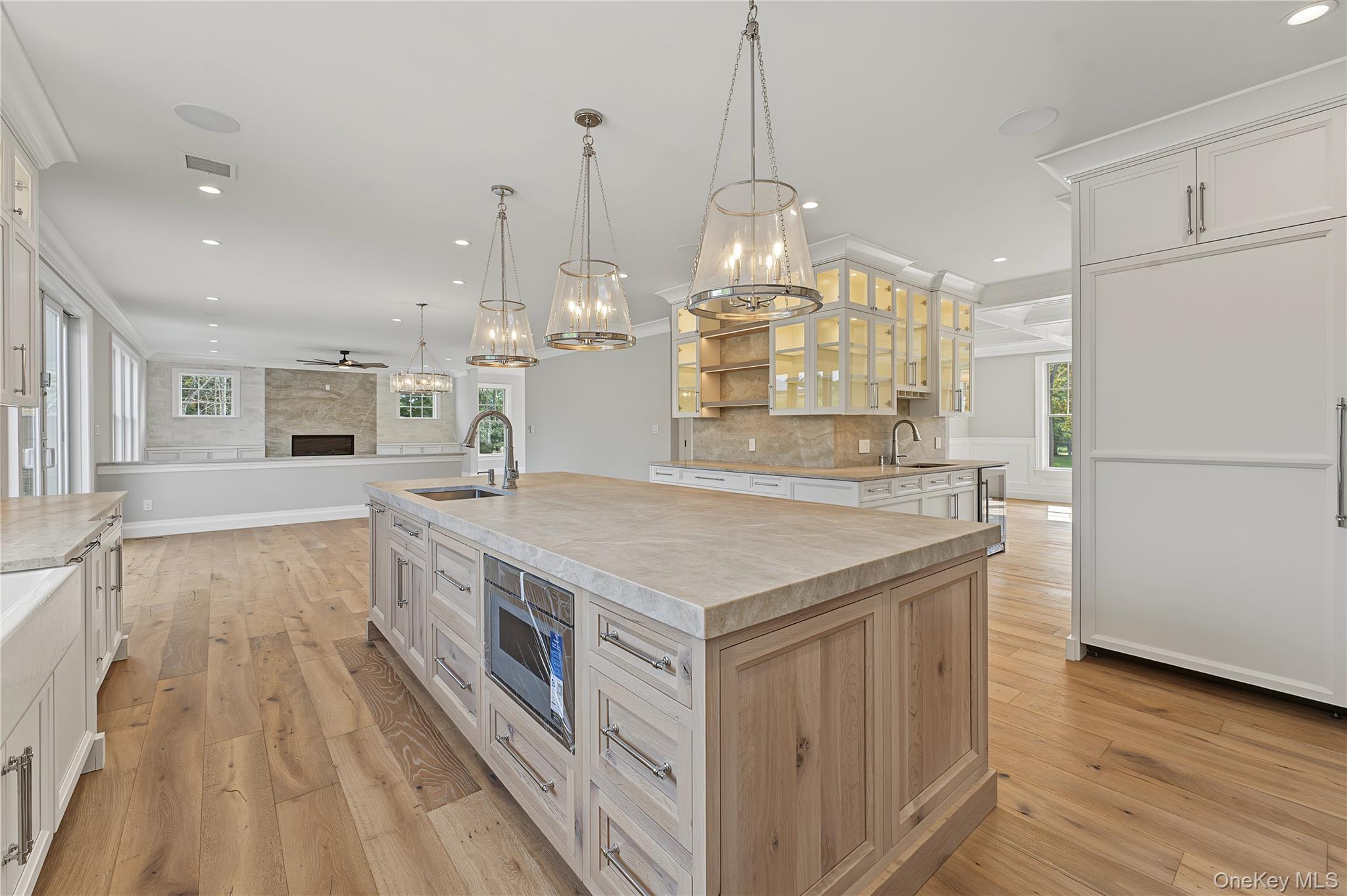 Single Family Jareds Path Suffolk County, NY 11719, MLS-1051454-16