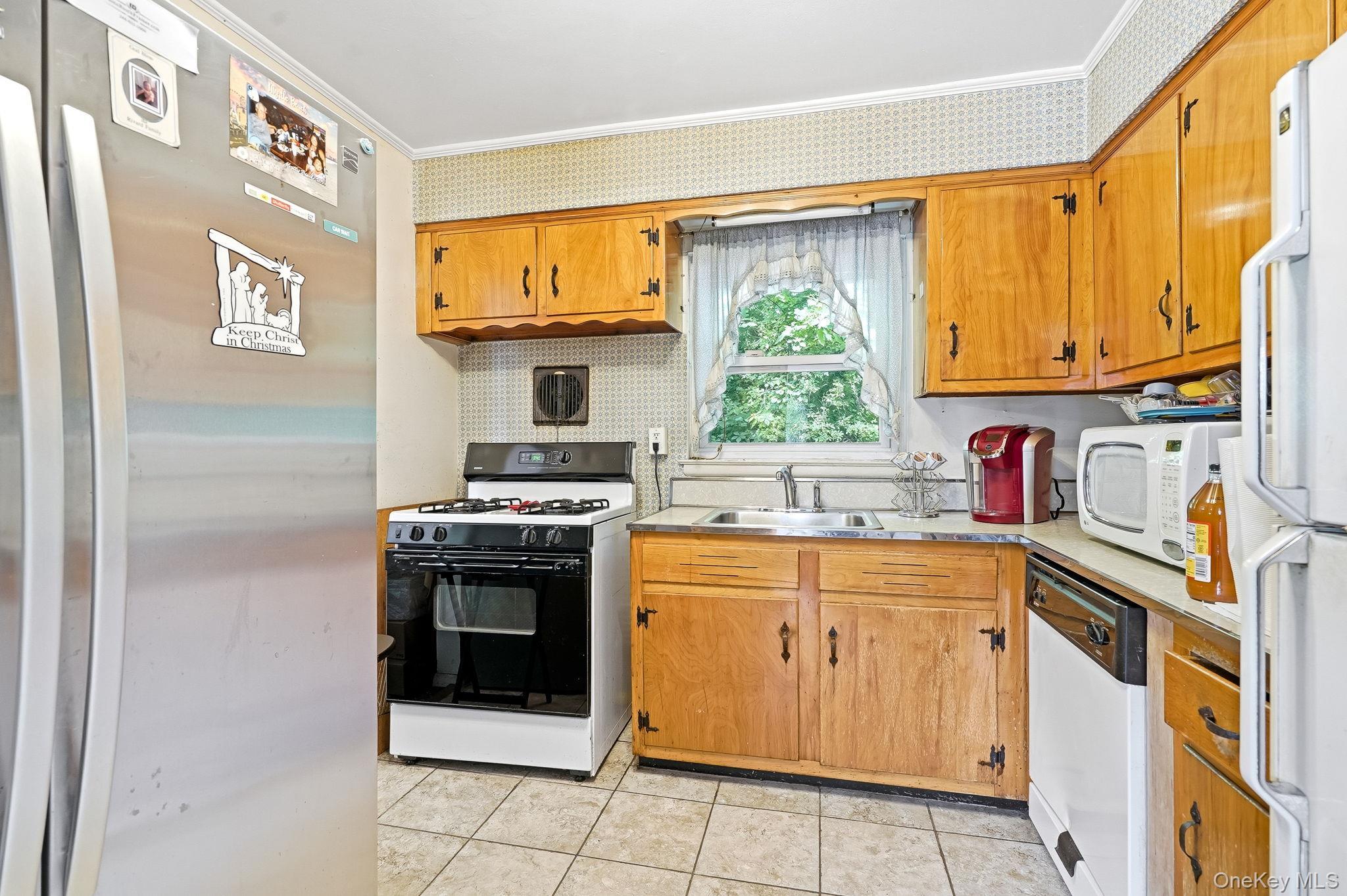 Single Family Pembrook Drive  Westchester County, NY 10710, MLS-1051460-7