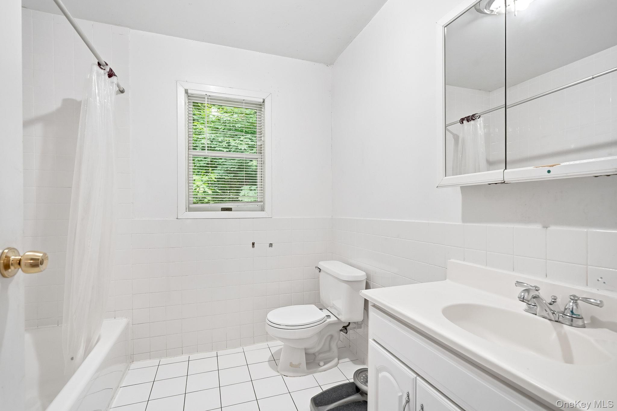 Single Family Pembrook Drive  Westchester County, NY 10710, MLS-1051460-8