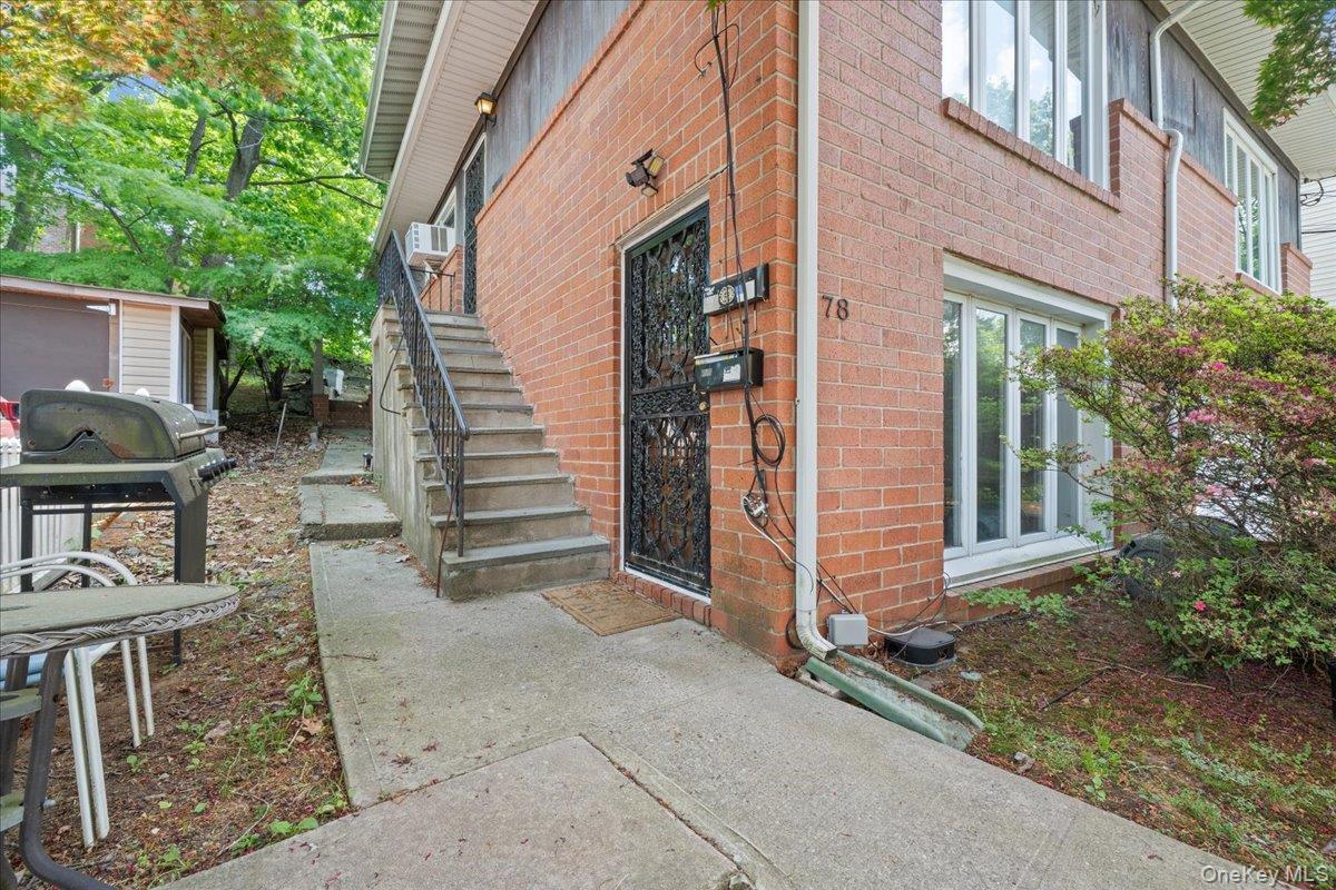 Single Family Stevens Avenue Westchester County, NY 10704, MLS-1051464-14