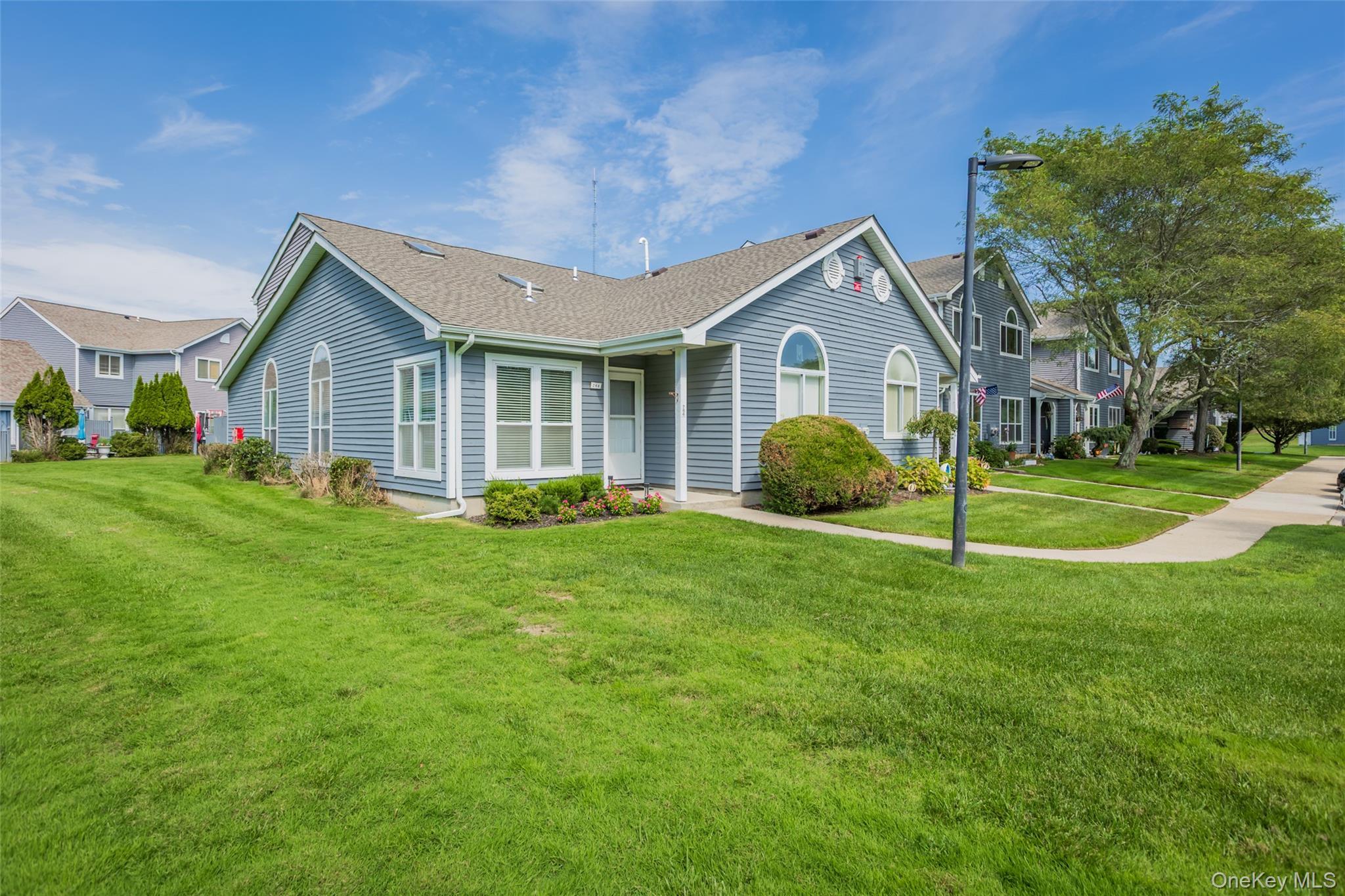 Single Family Birchwood Park Drive  Suffolk County, NY 11953, MLS-1051486-2