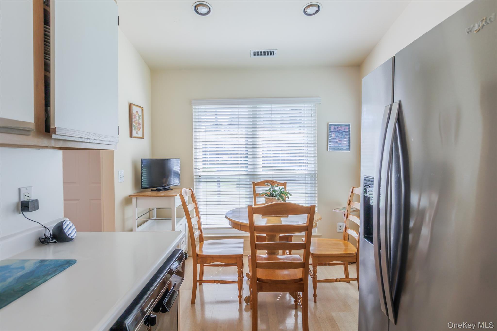Single Family Birchwood Park Drive  Suffolk County, NY 11953, MLS-1051486-9