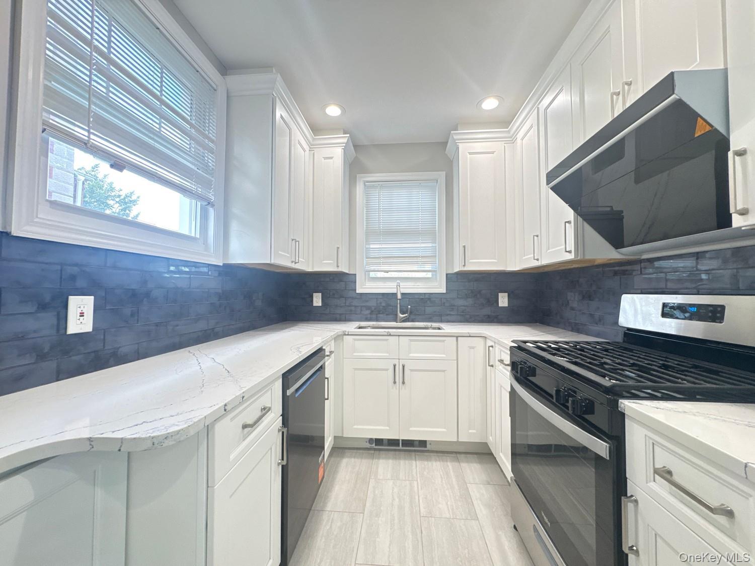 Single Family 167th Street  Queens, NY 11358, MLS-1051496-8