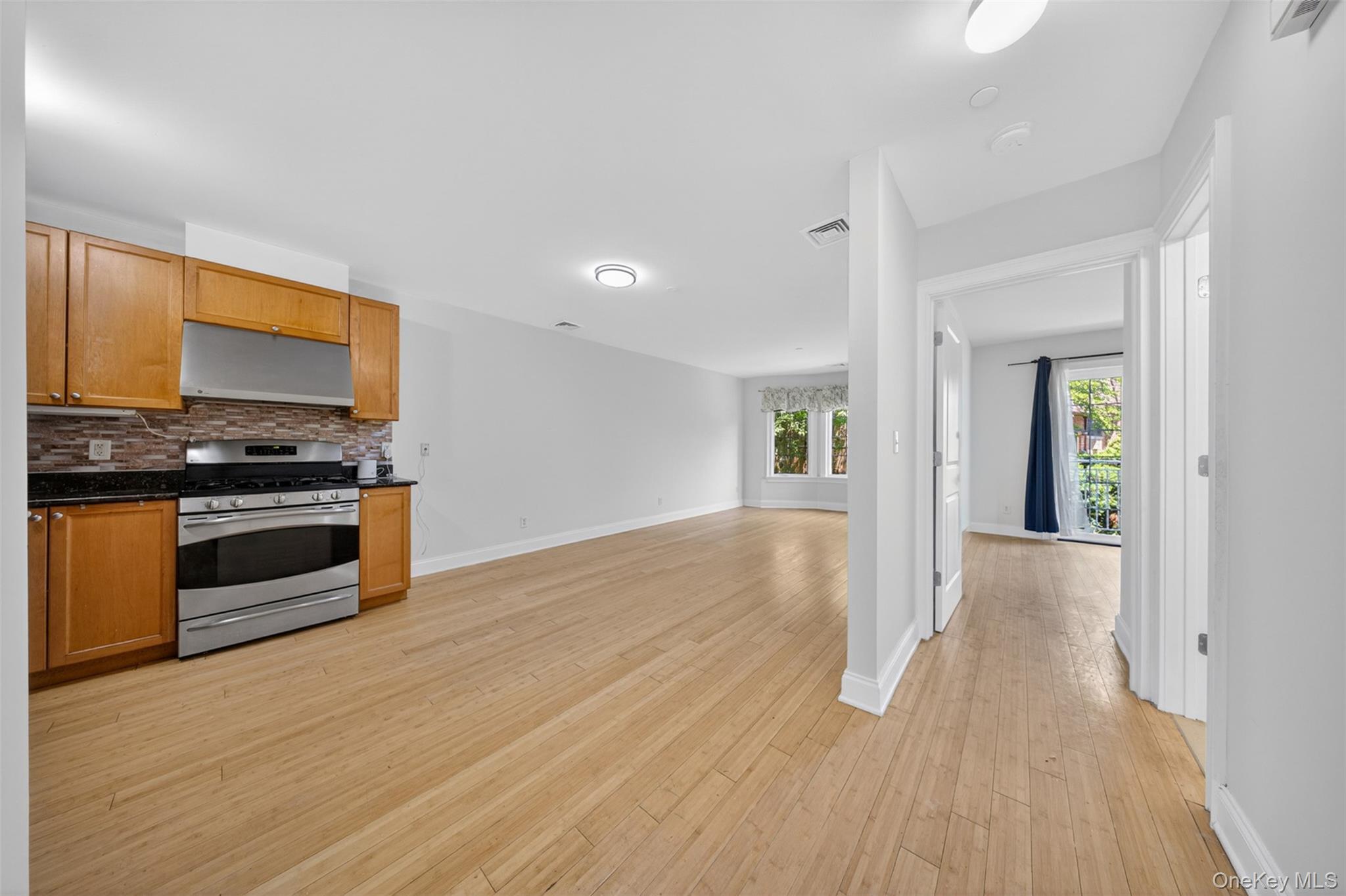 Single Family Soundview Lane Queens, NY 11356, MLS-1051529-17