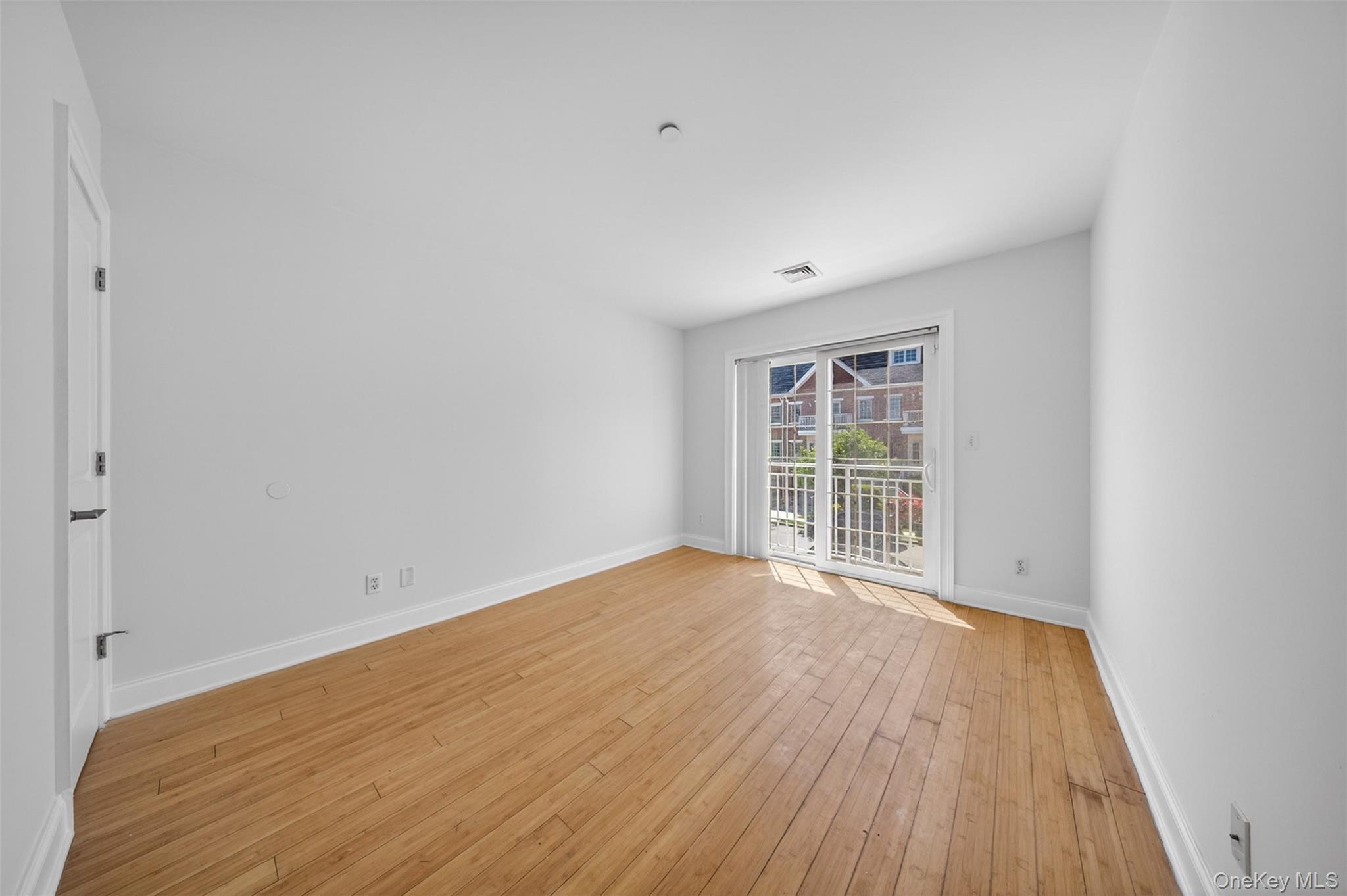 Single Family Soundview Lane Queens, NY 11356, MLS-1051529-27