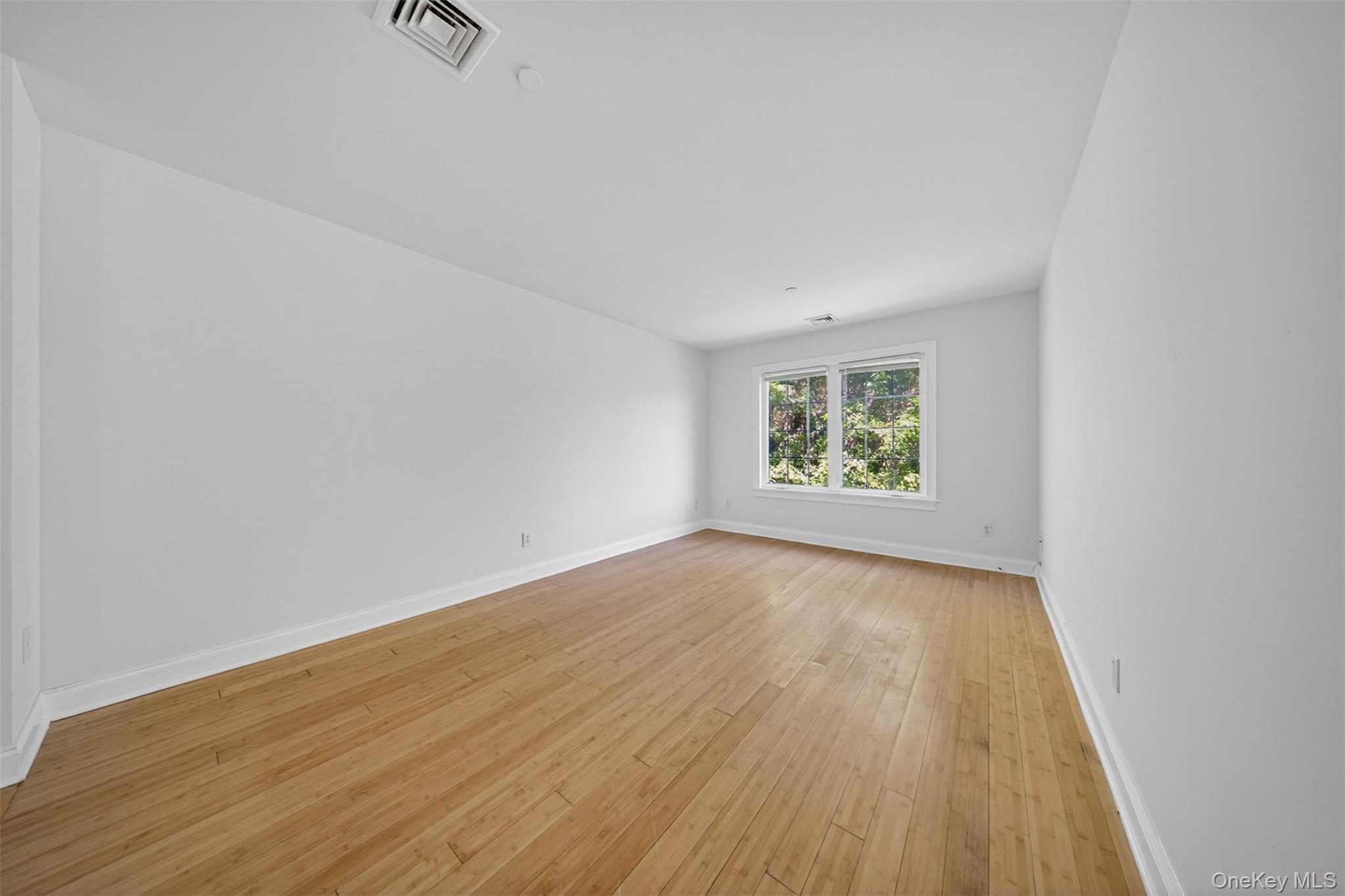 Single Family Soundview Lane Queens, NY 11356, MLS-1051529-36