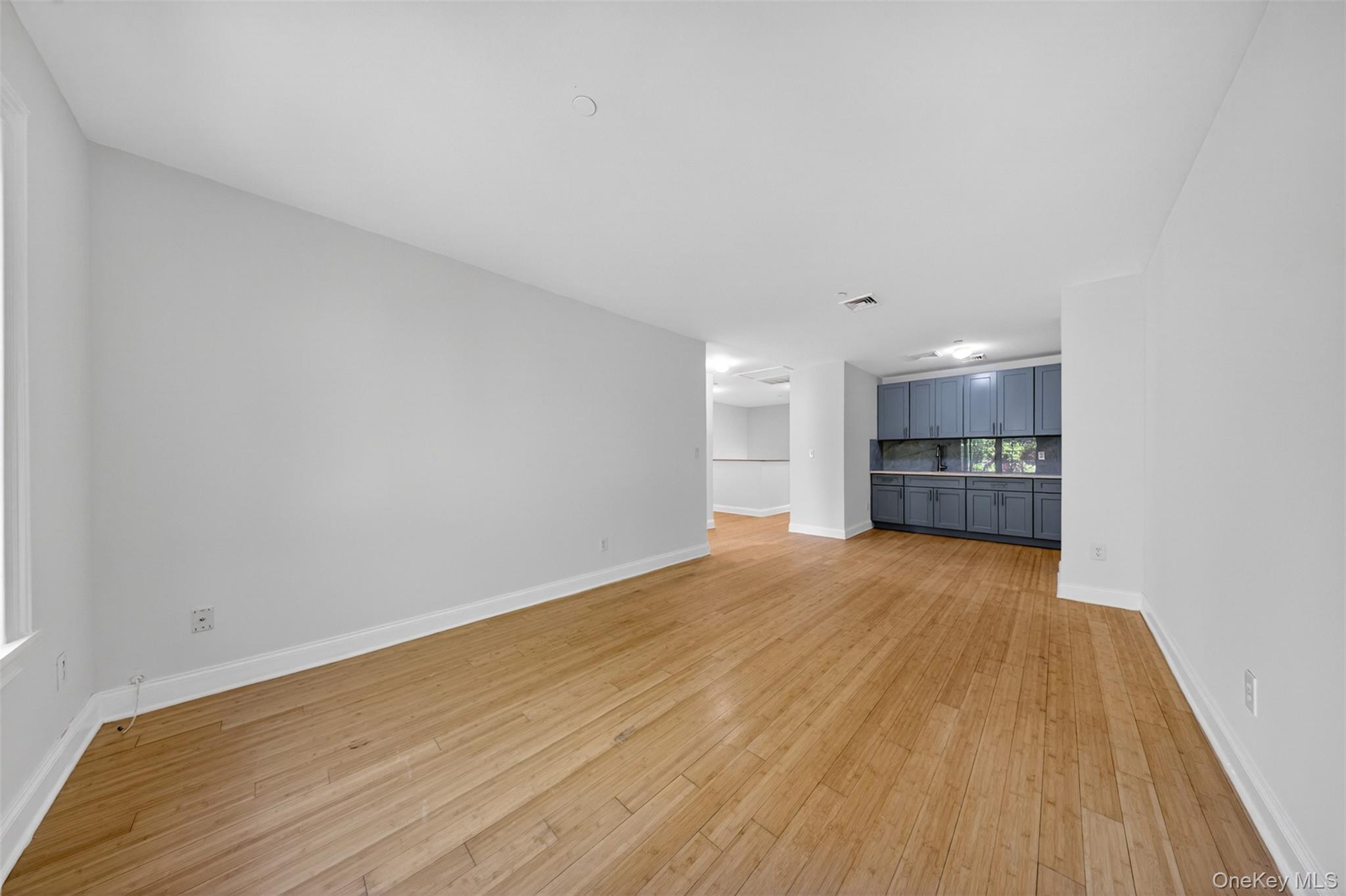Single Family Soundview Lane Queens, NY 11356, MLS-1051529-37