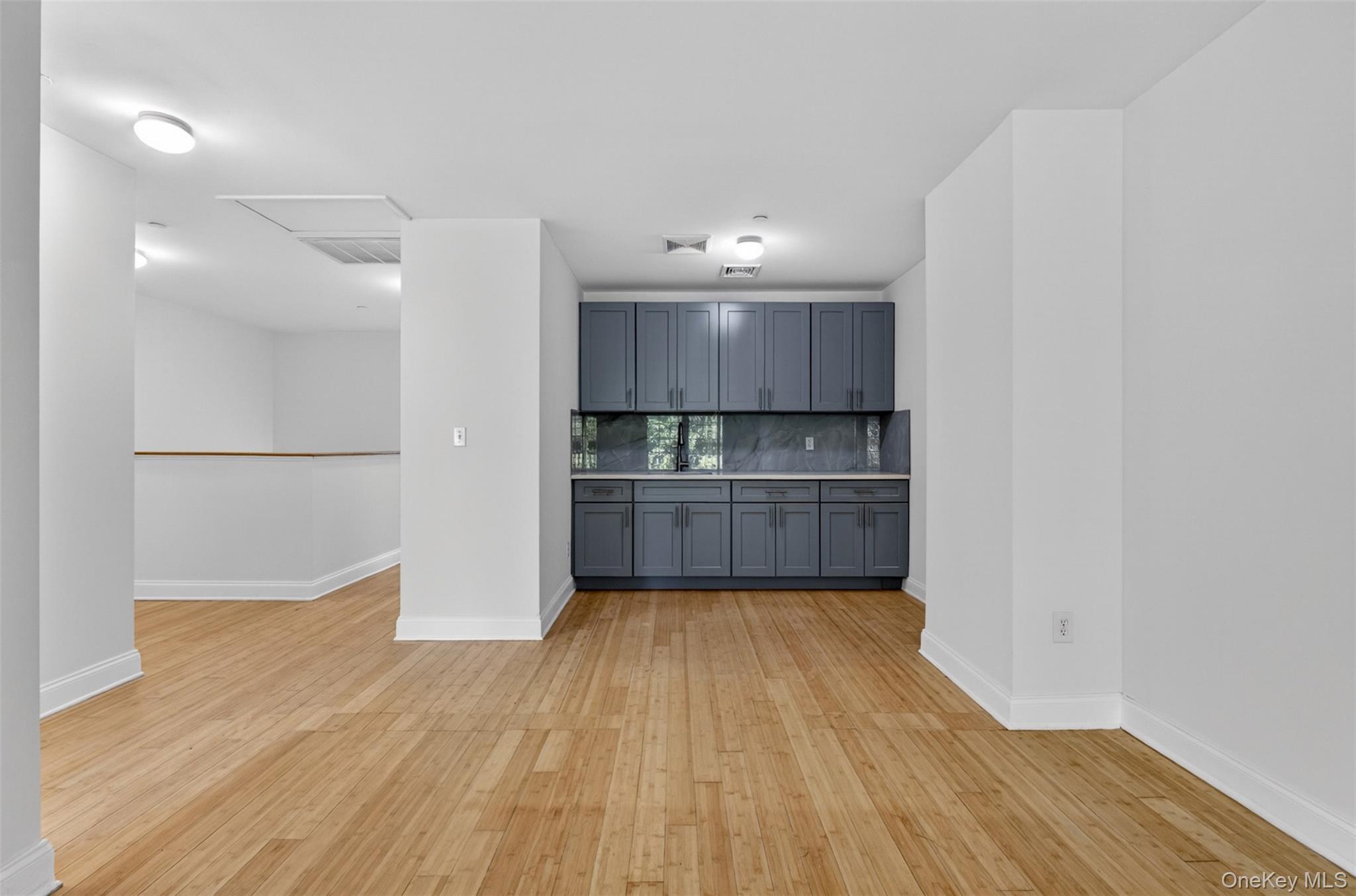 Single Family Soundview Lane Queens, NY 11356, MLS-1051529-38
