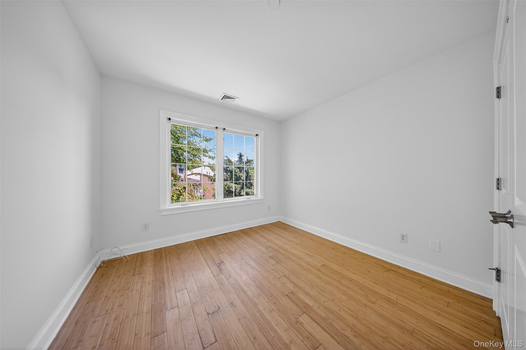 Single Family Soundview Lane Queens, NY 11356, MLS-1051529-39